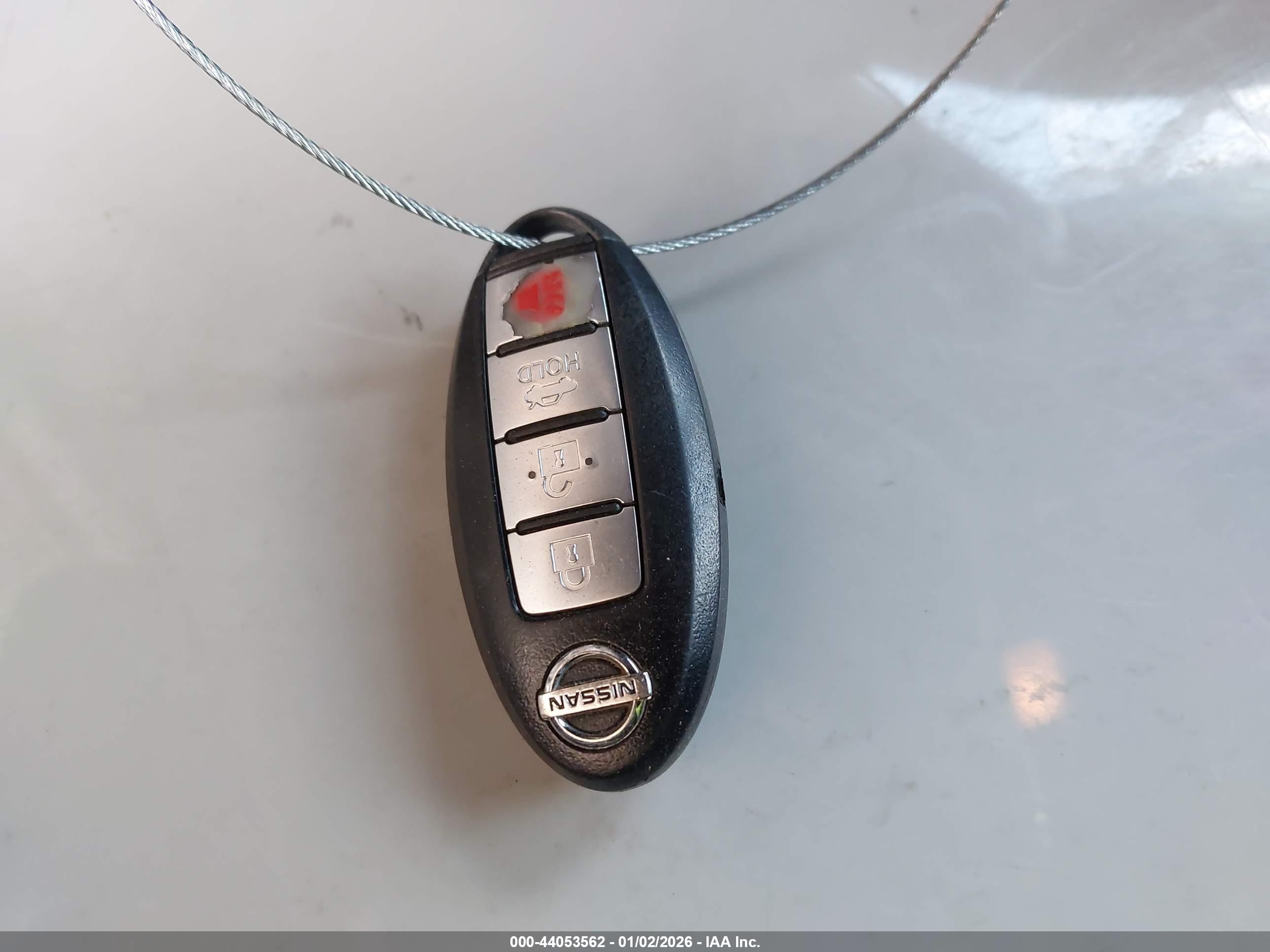 NISSAN MAXIMA image 11