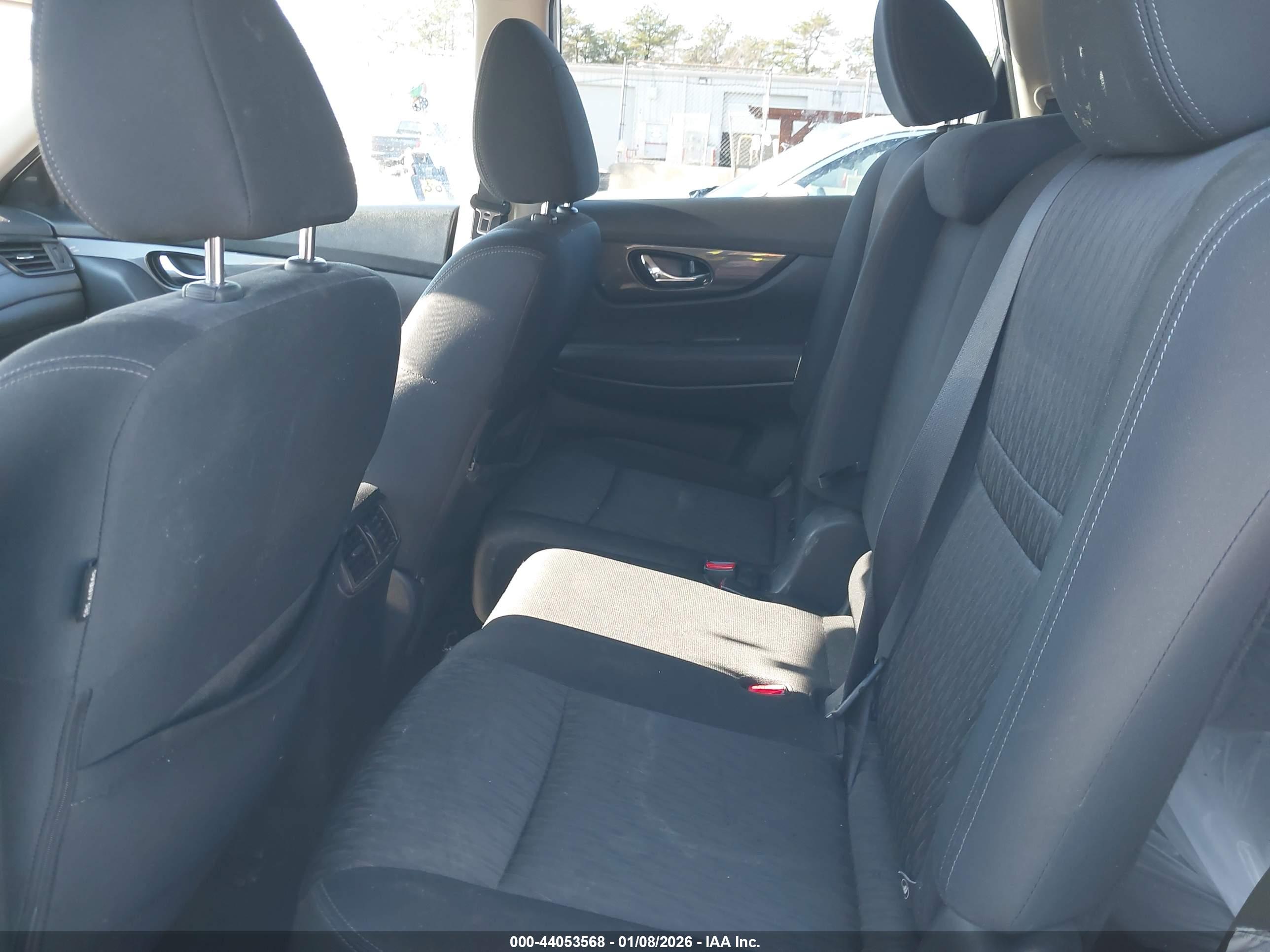 NISSAN ROGUE image 8