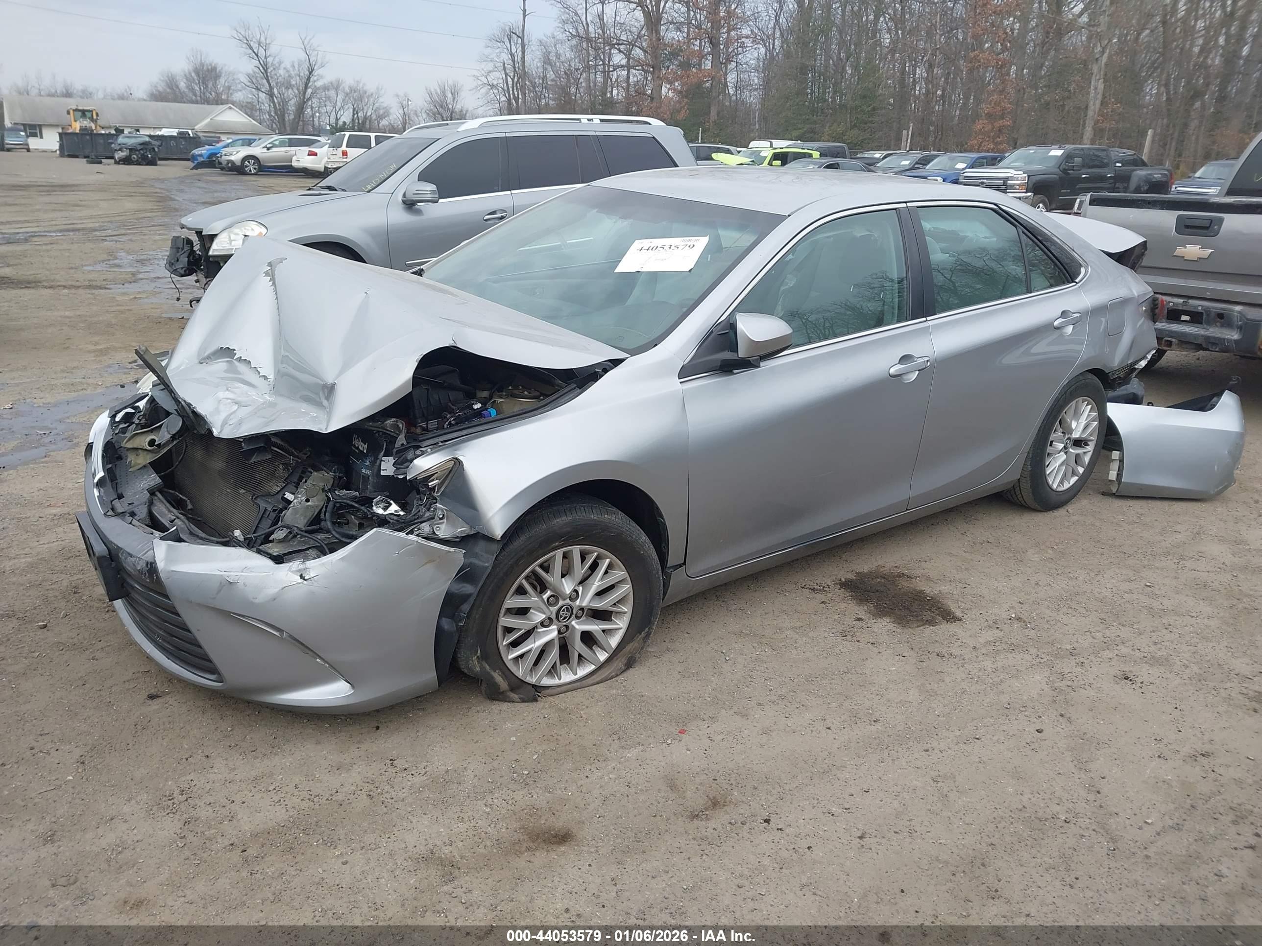 TOYOTA CAMRY image 2