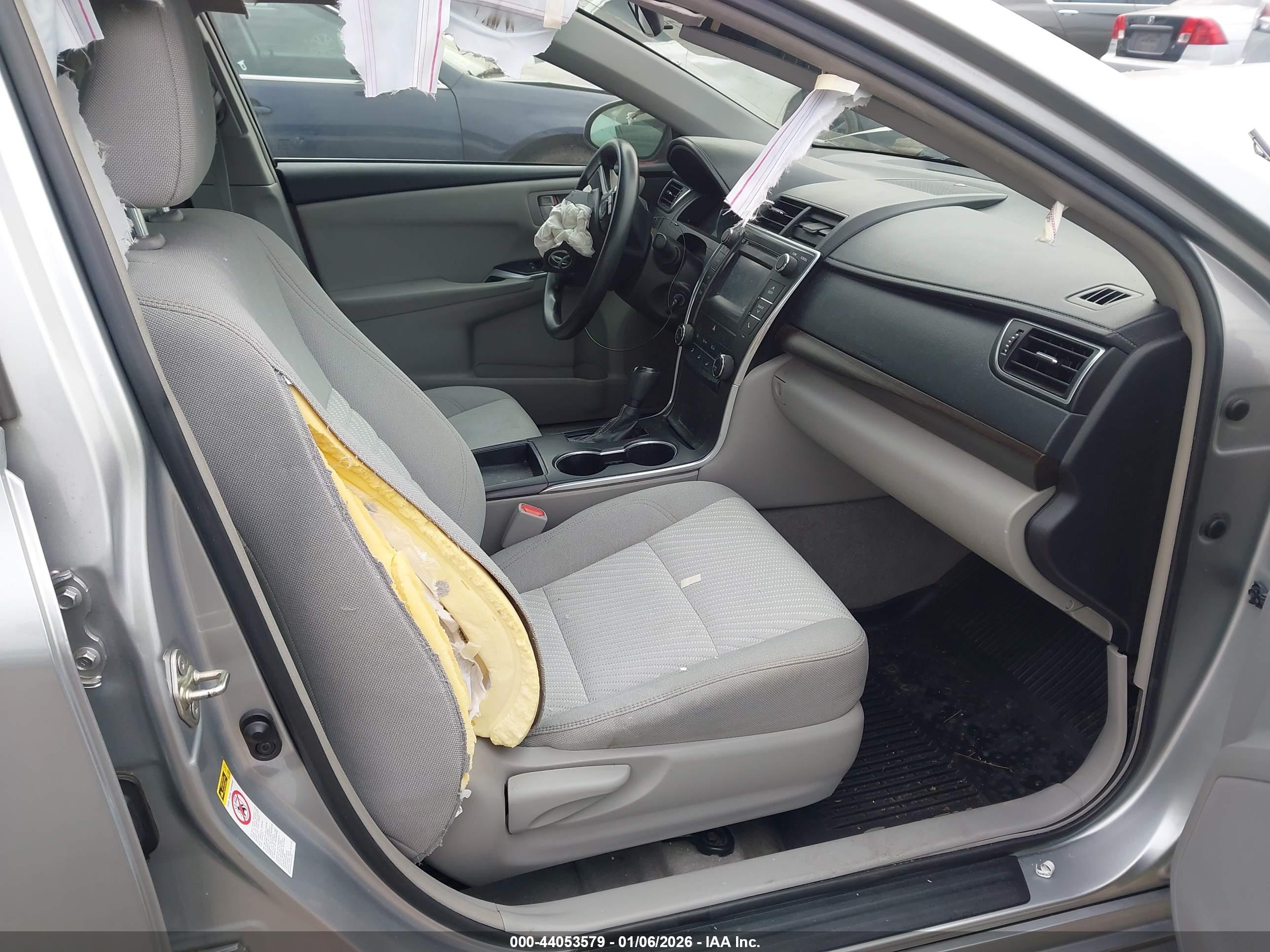 TOYOTA CAMRY image 5
