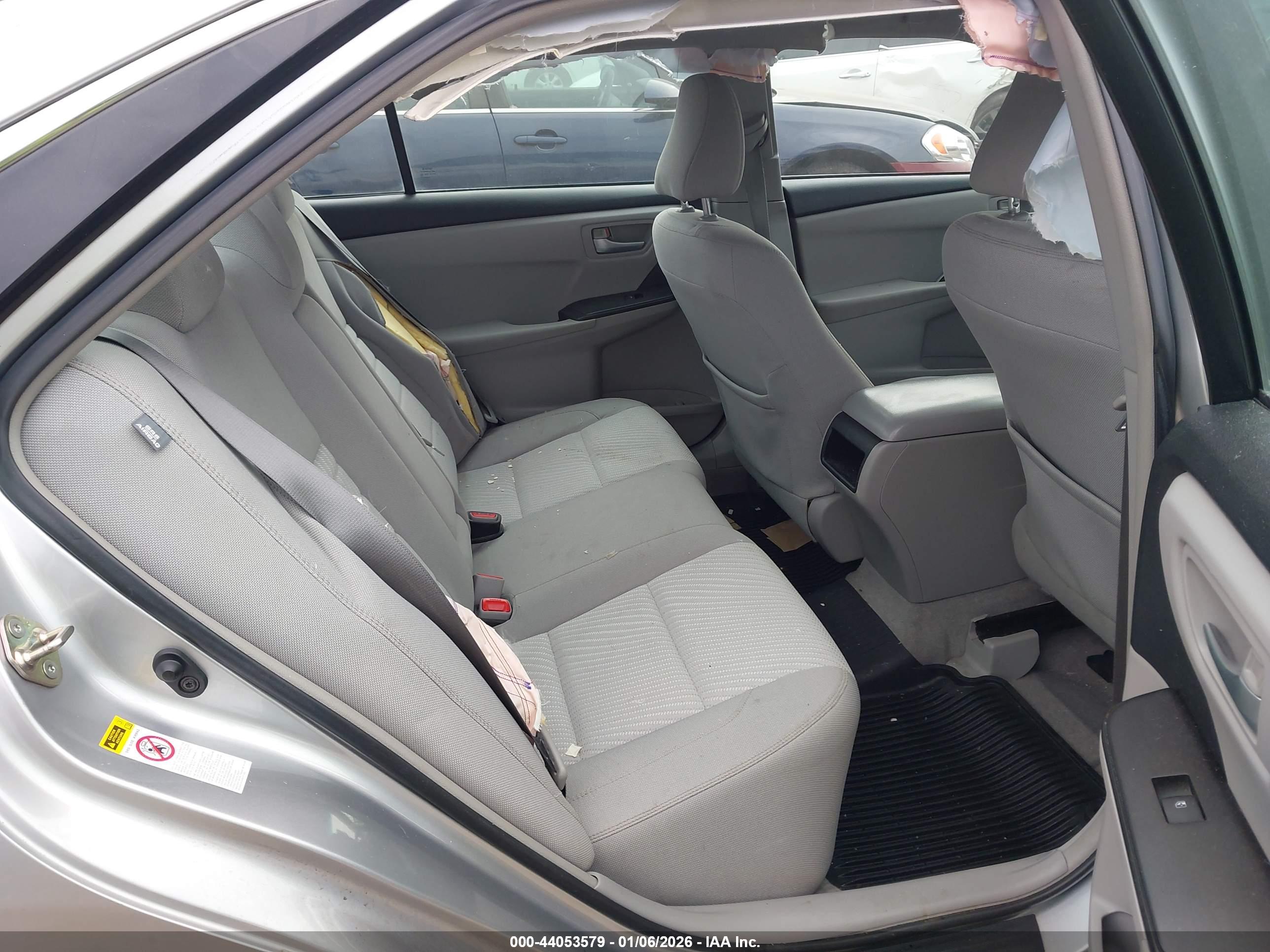 TOYOTA CAMRY image 8