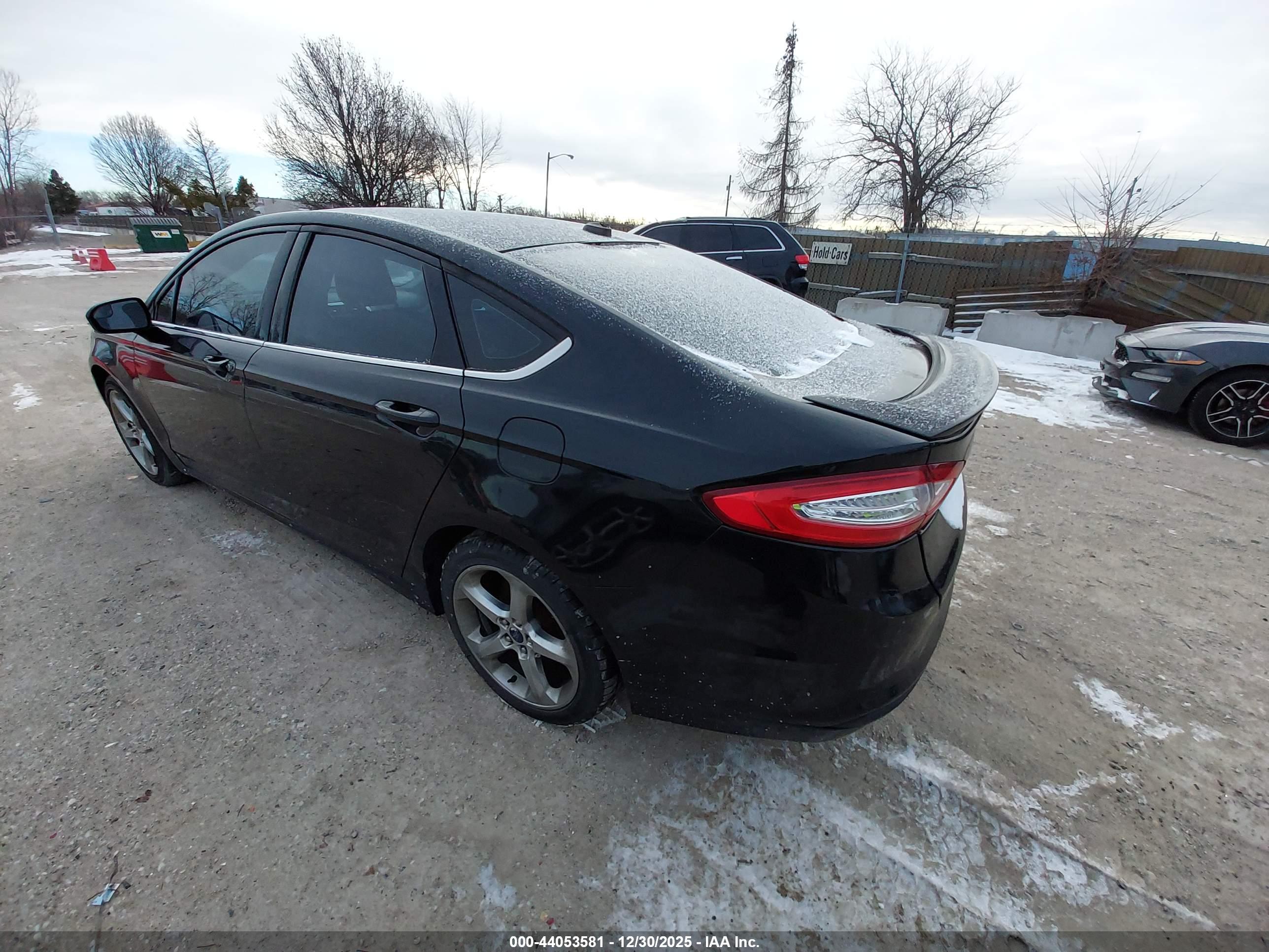 FORD FUSION image 3