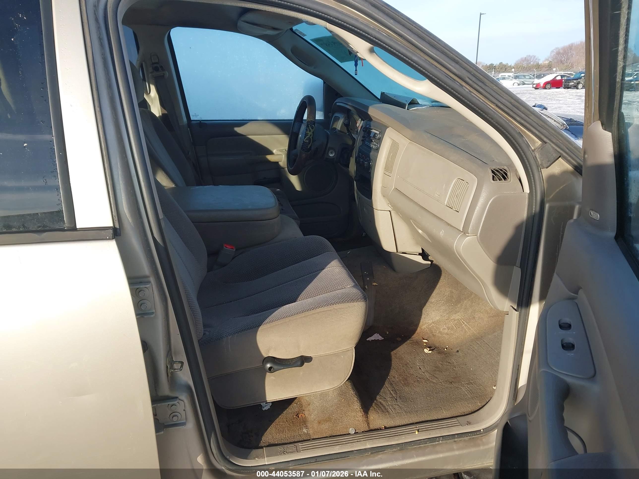DODGE RAM image 5