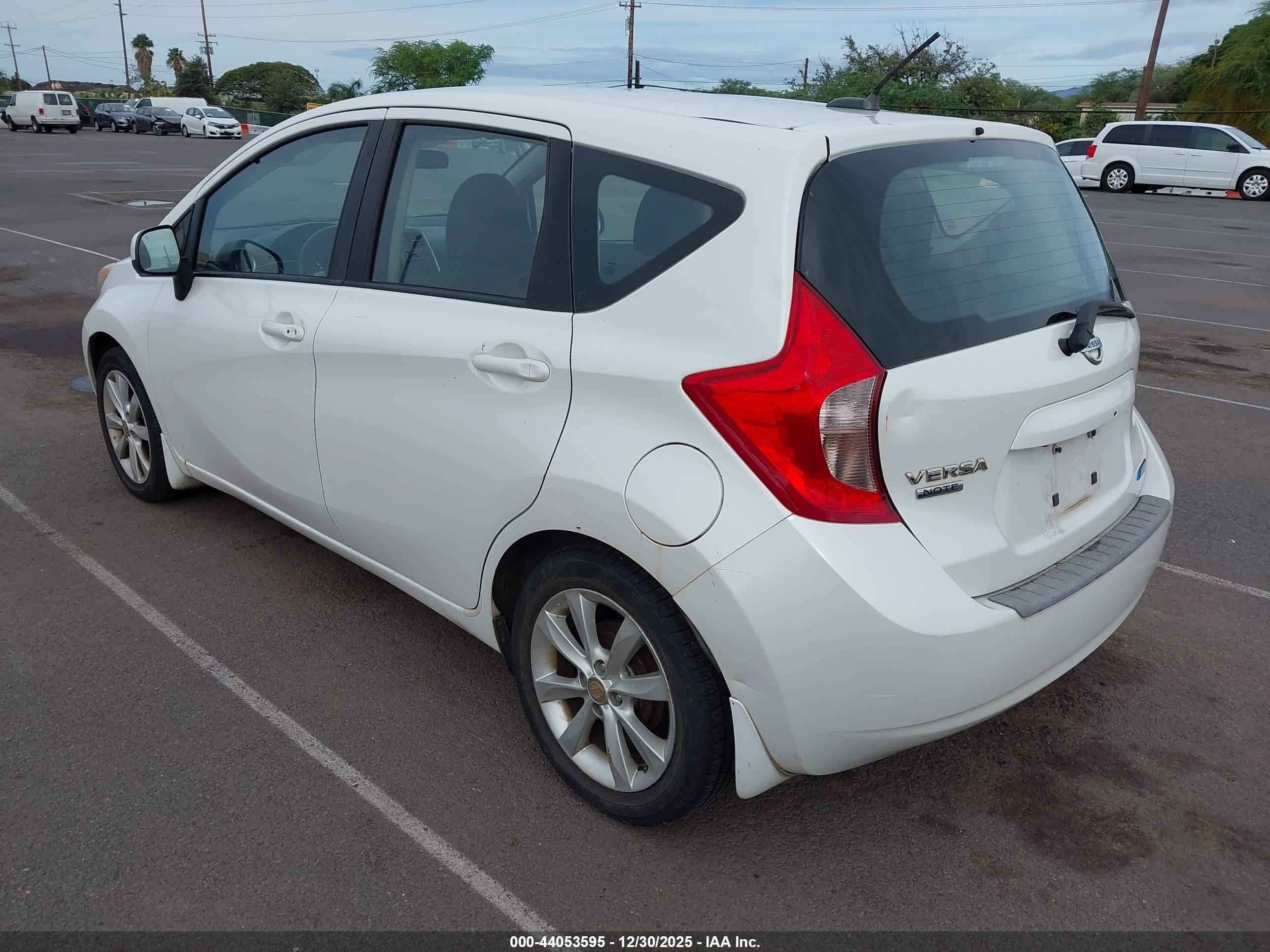 NISSAN VERSA image 3