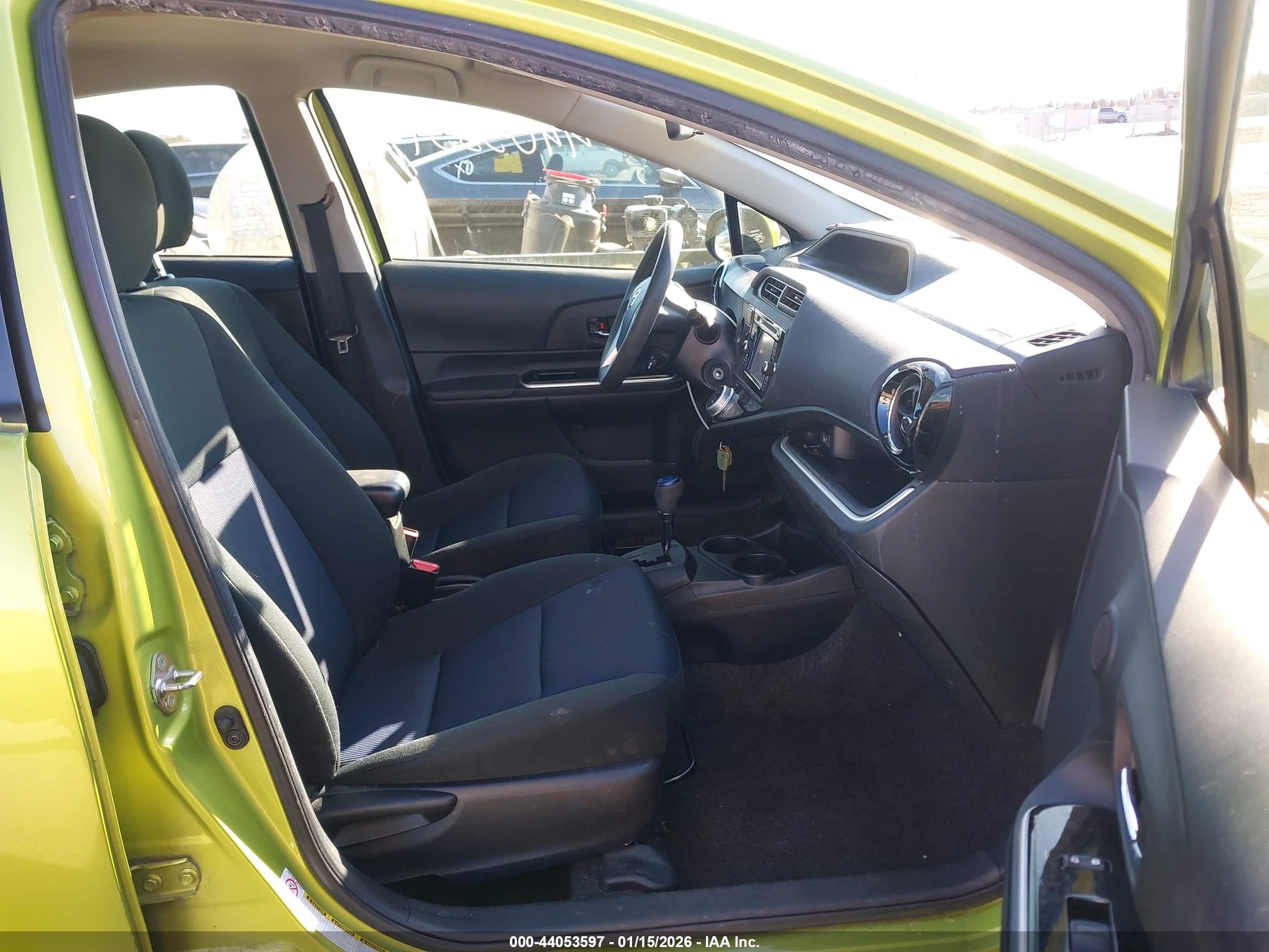 TOYOTA PRIUS image 5