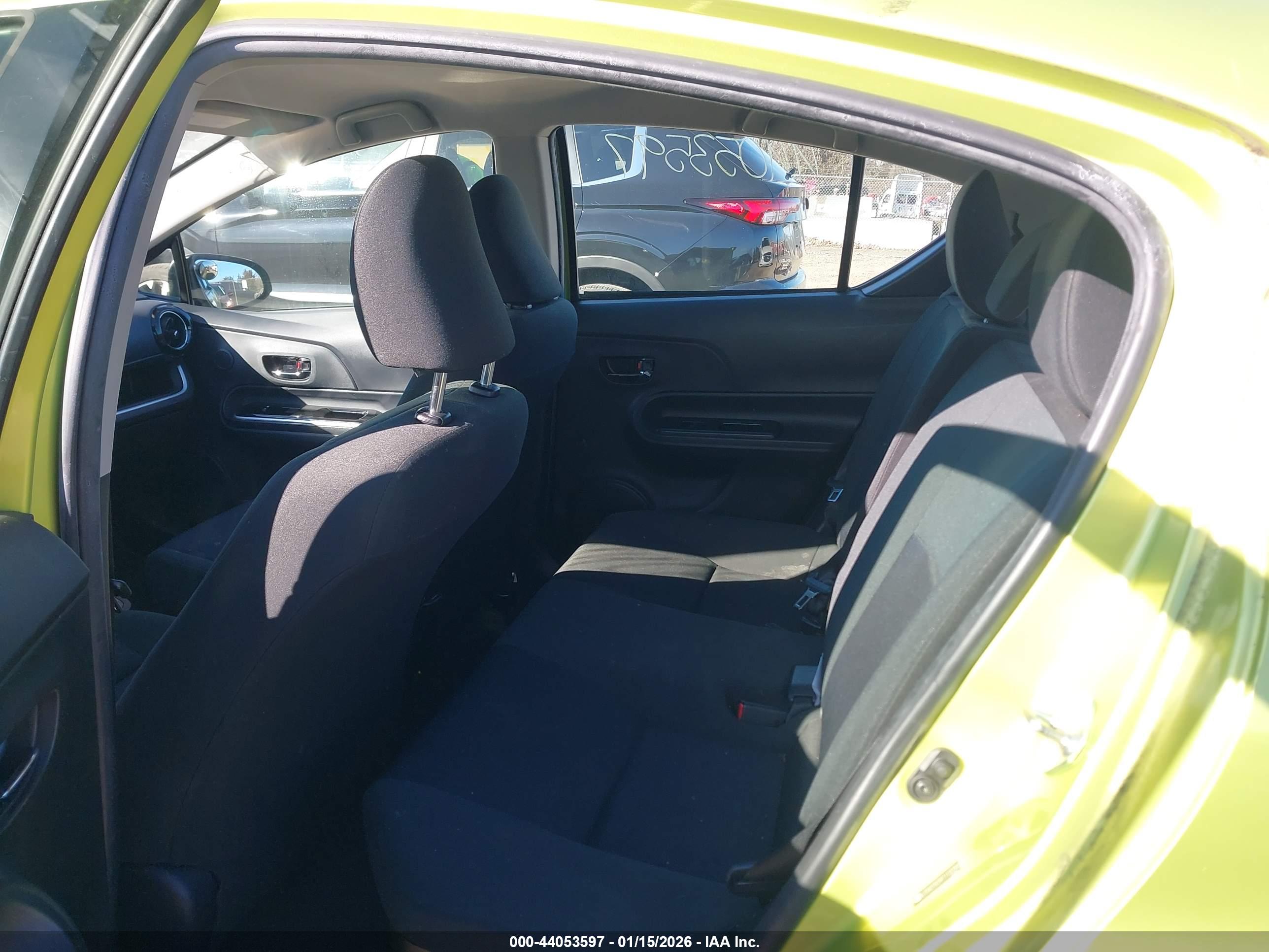 TOYOTA PRIUS image 8