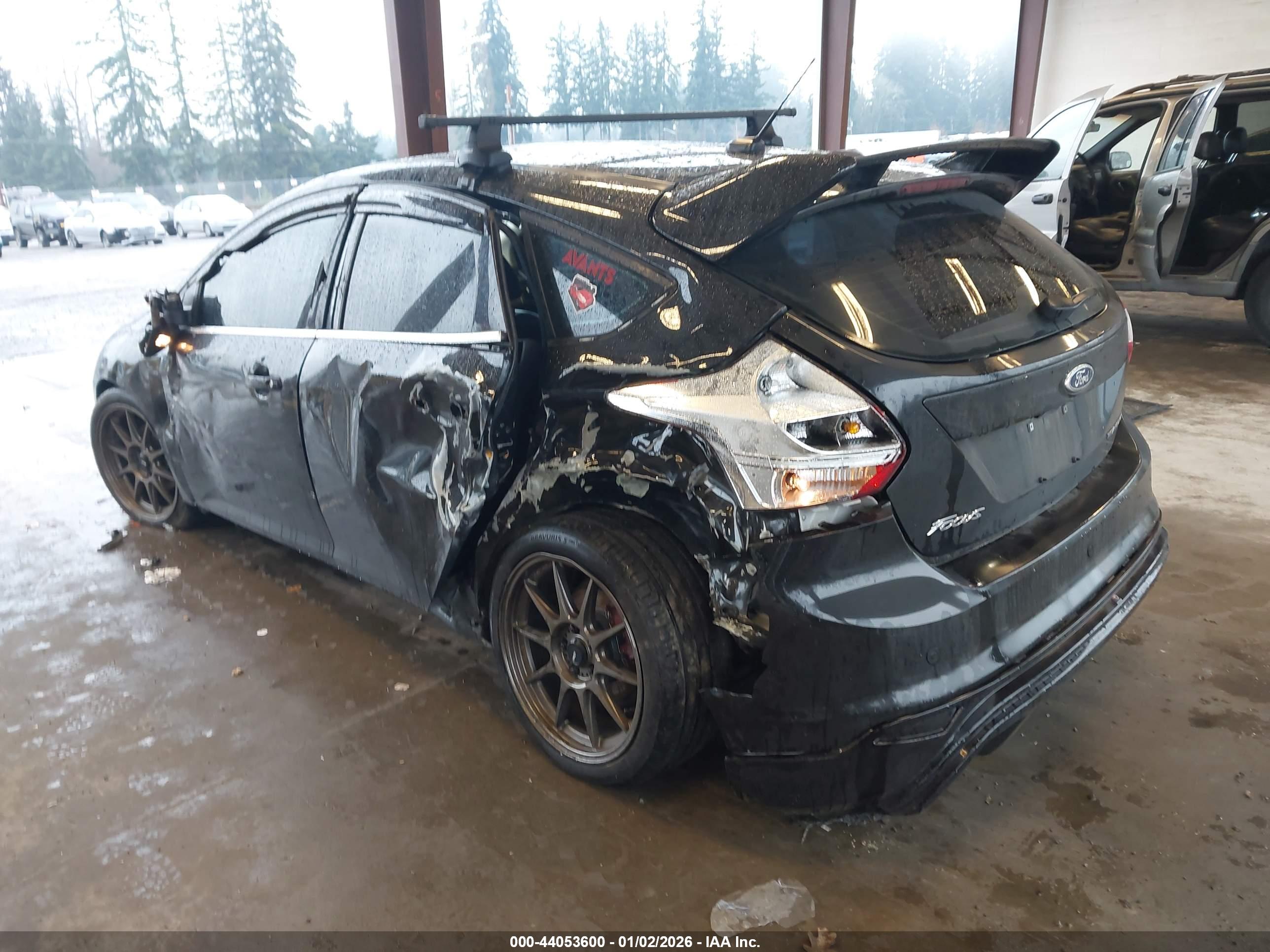 FORD FOCUS image 3