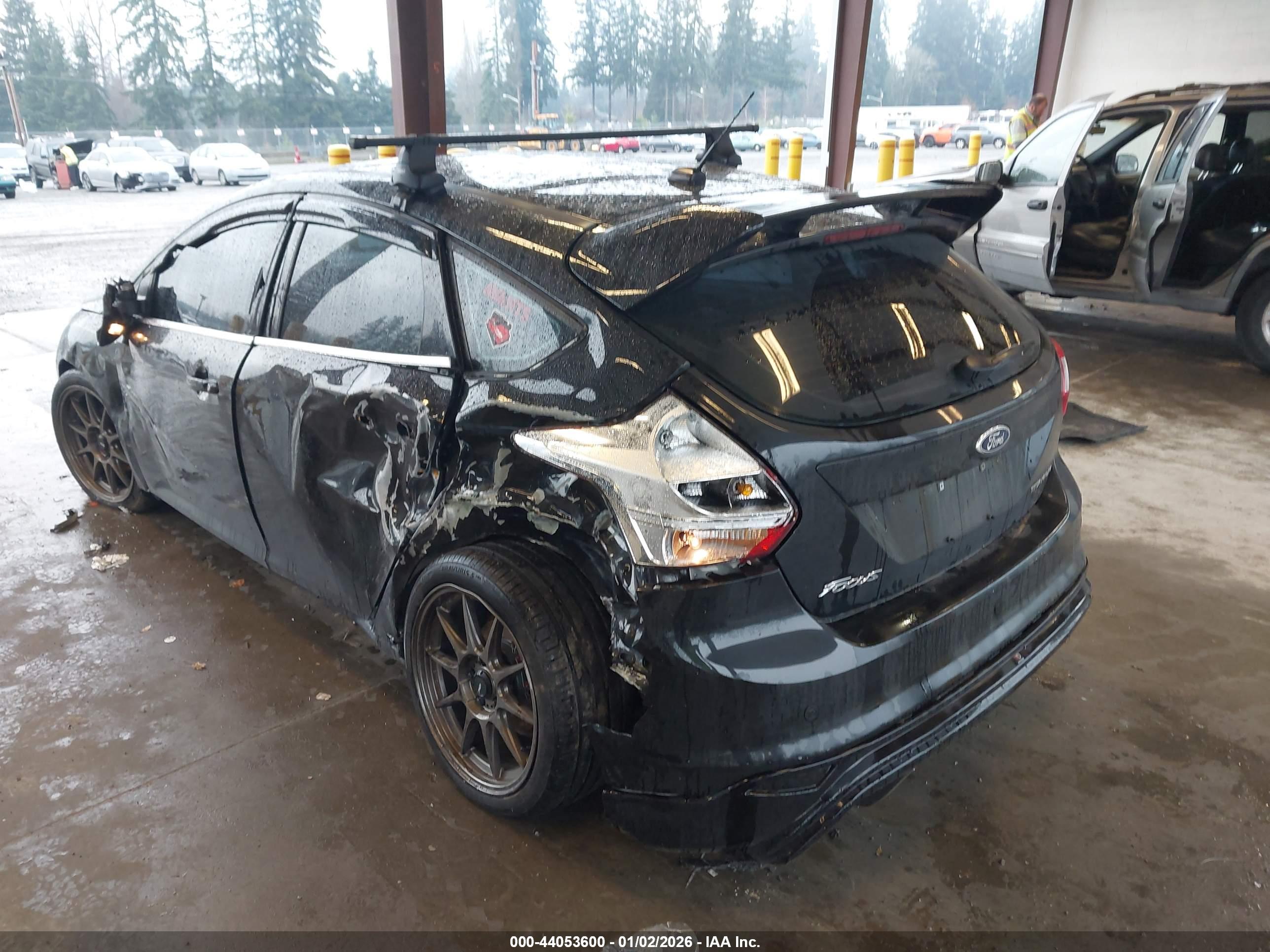 FORD FOCUS image 6