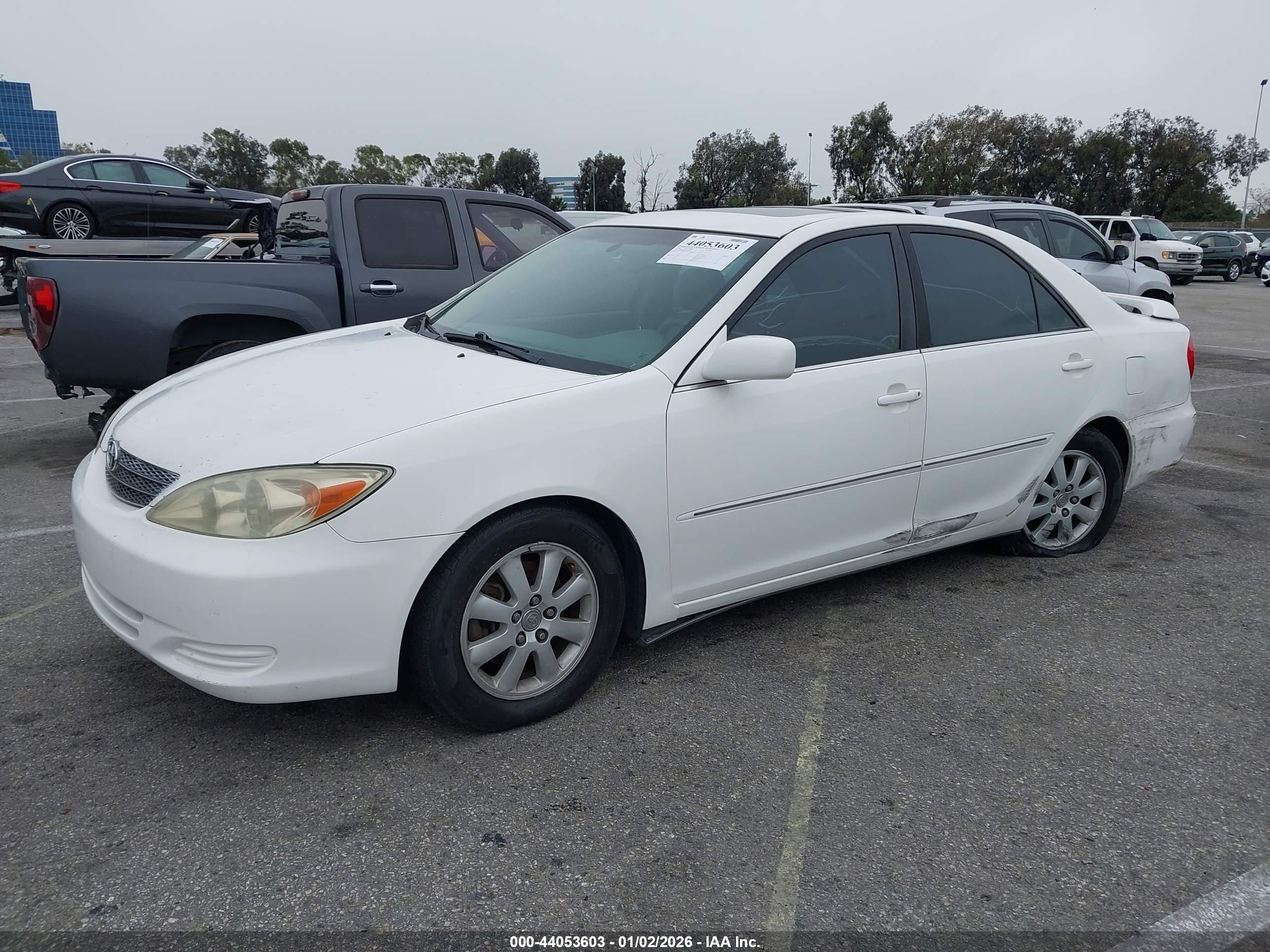 TOYOTA CAMRY image 2