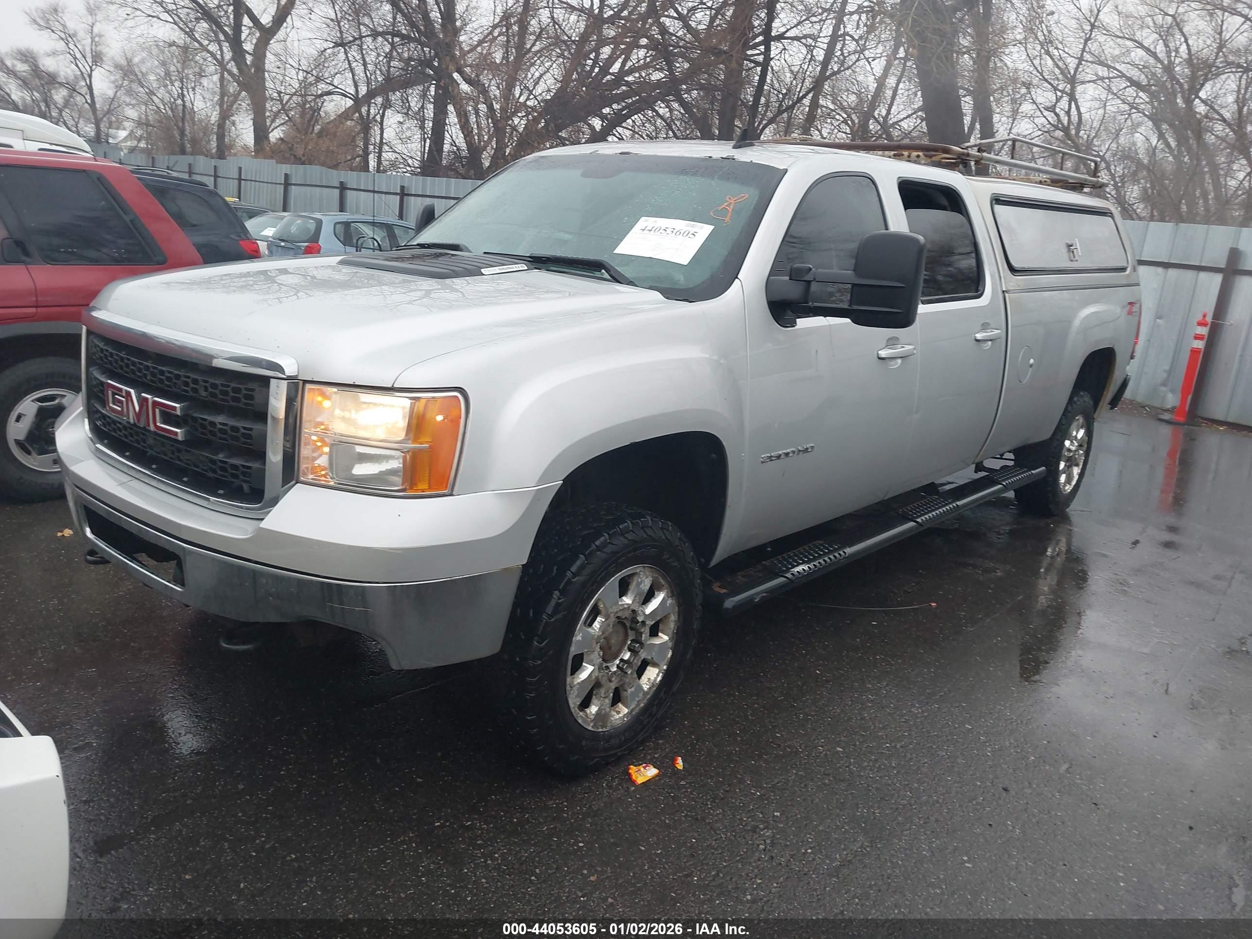 GMC SIERRA image 2