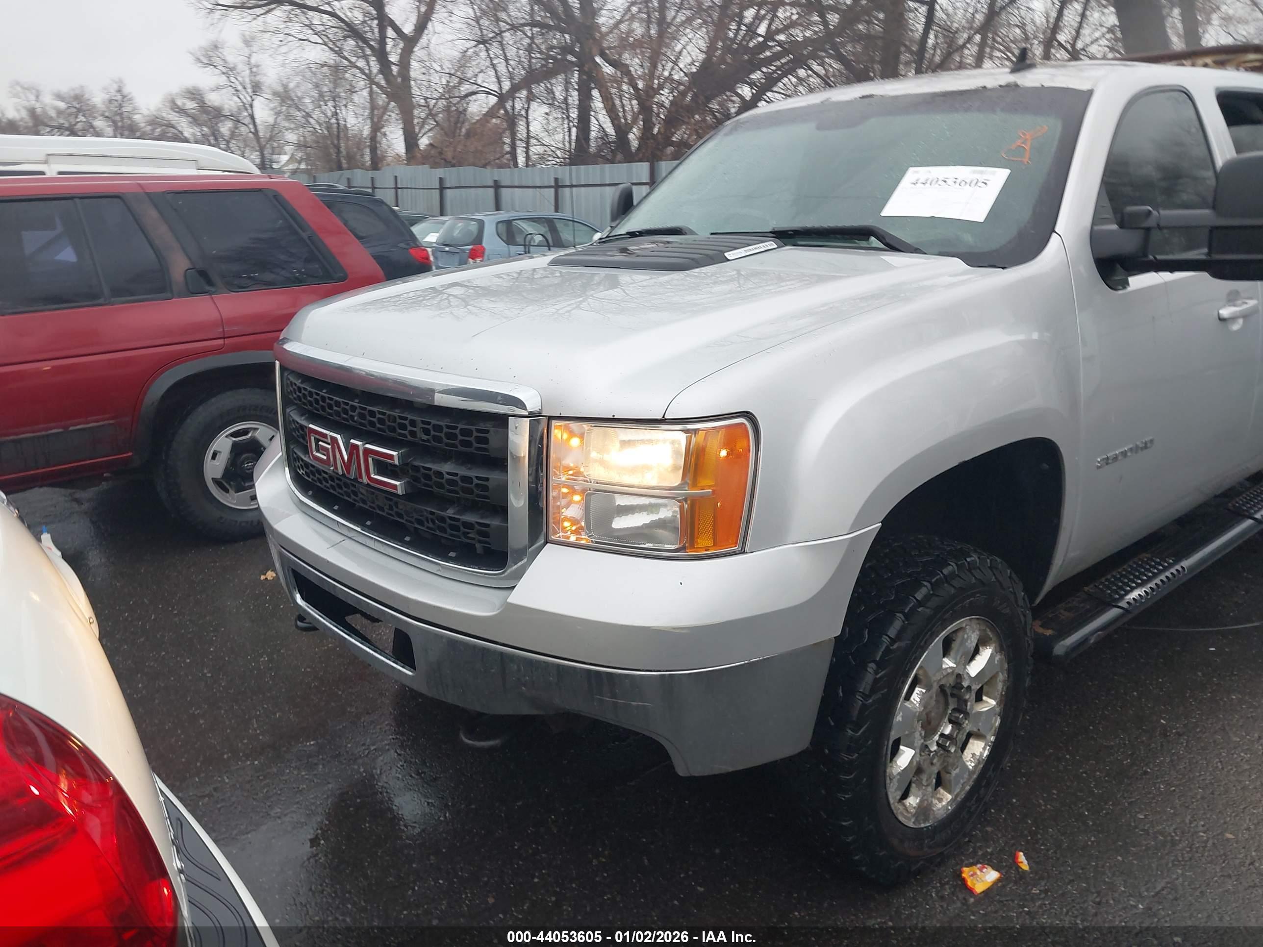 GMC SIERRA image 6