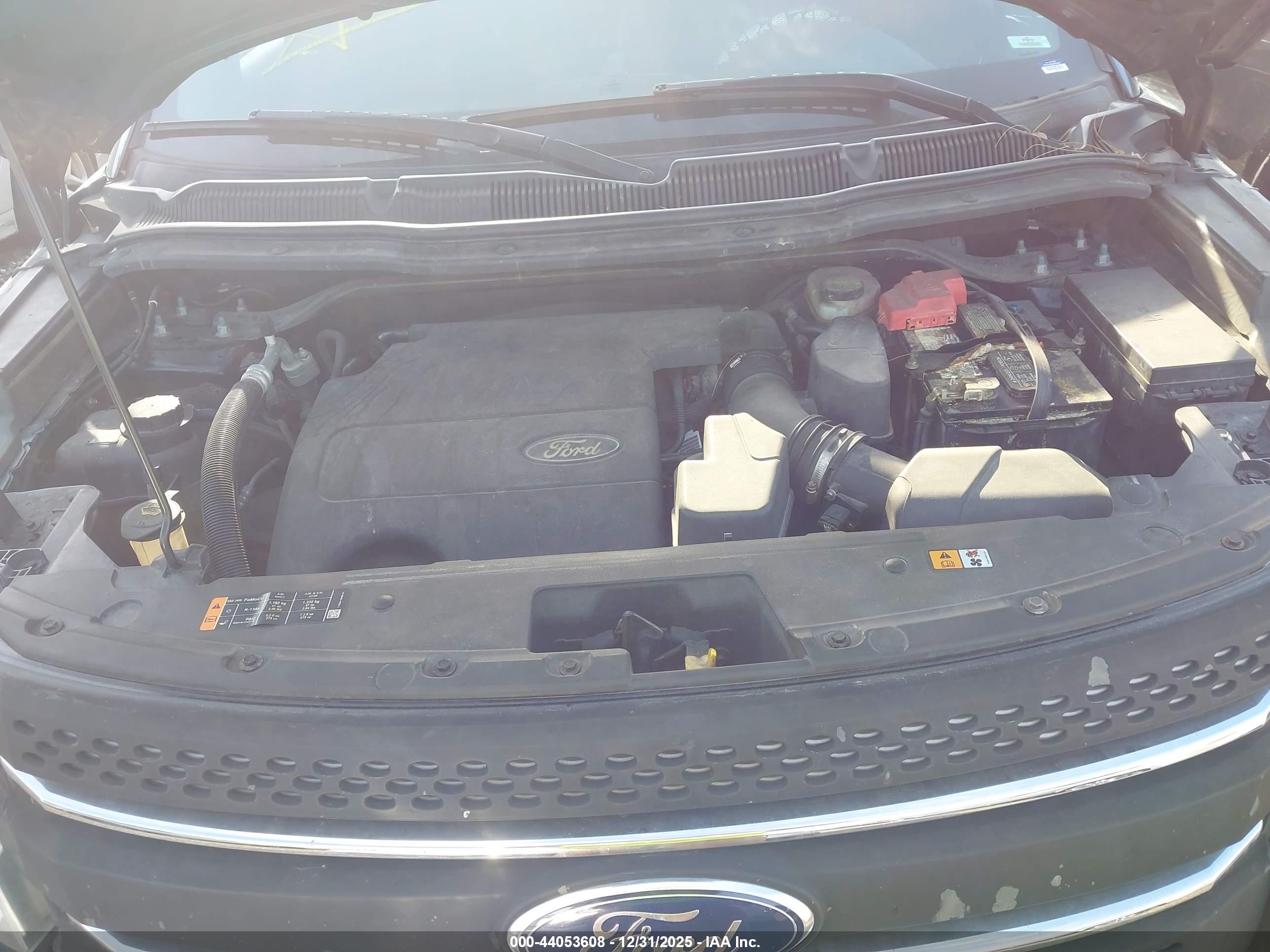 FORD EXPLORER image 10