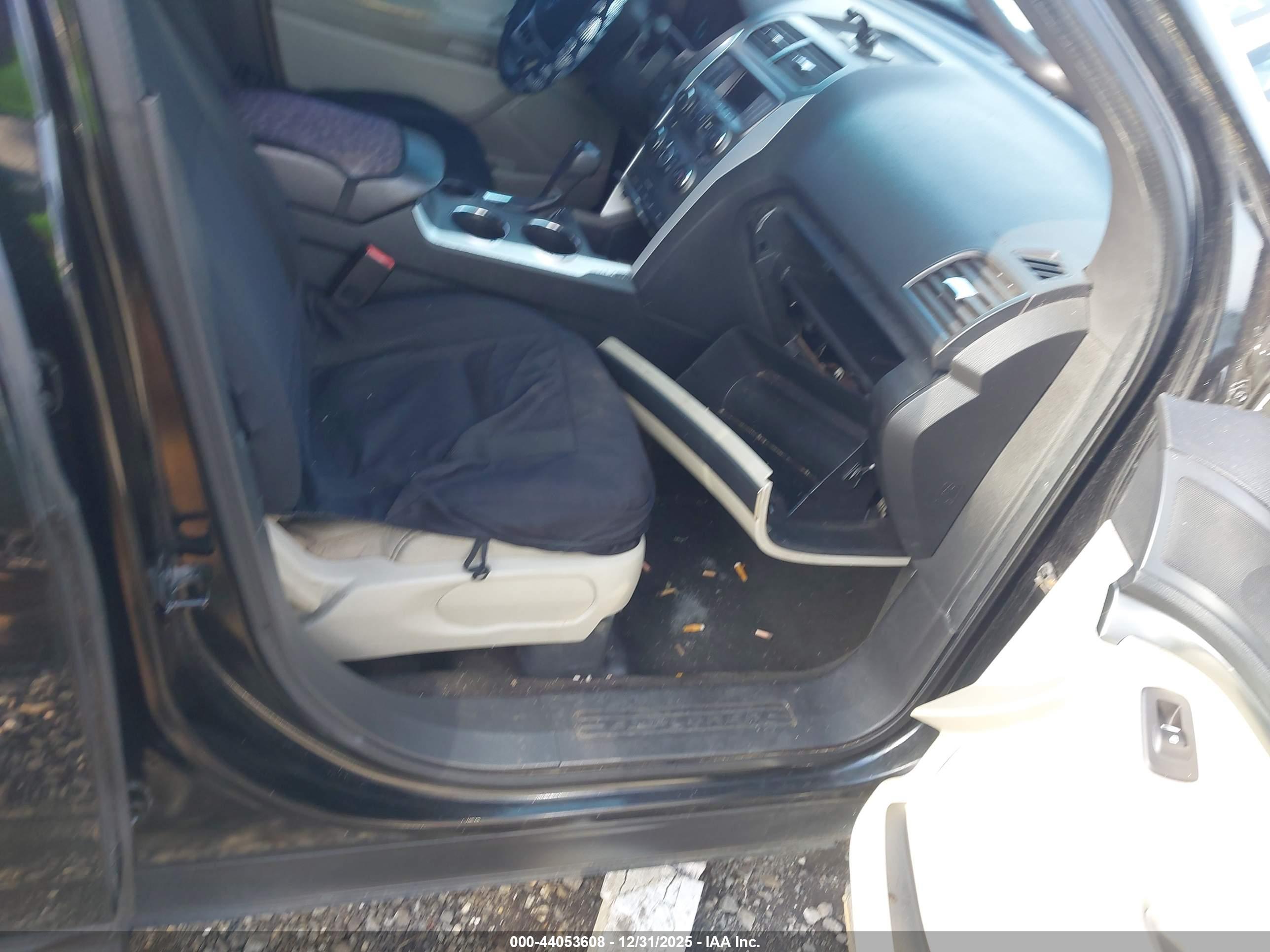 FORD EXPLORER image 5