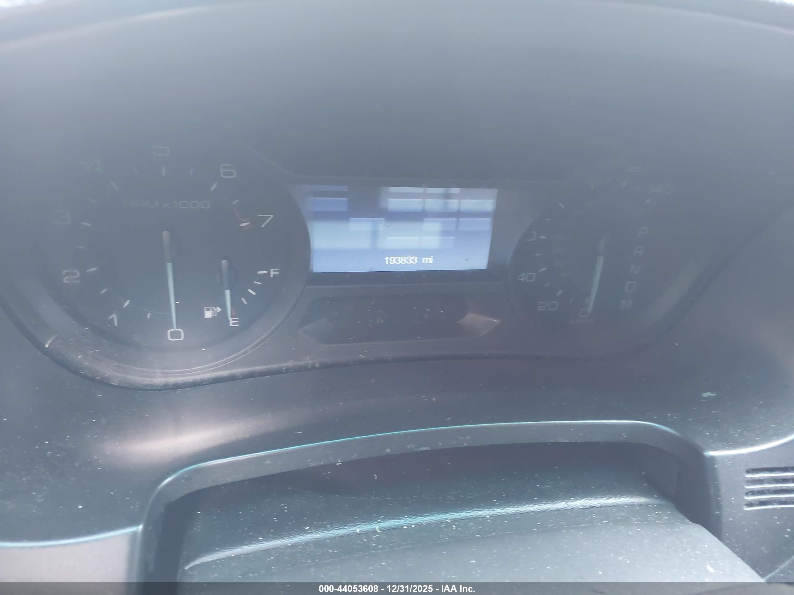 FORD EXPLORER image 7