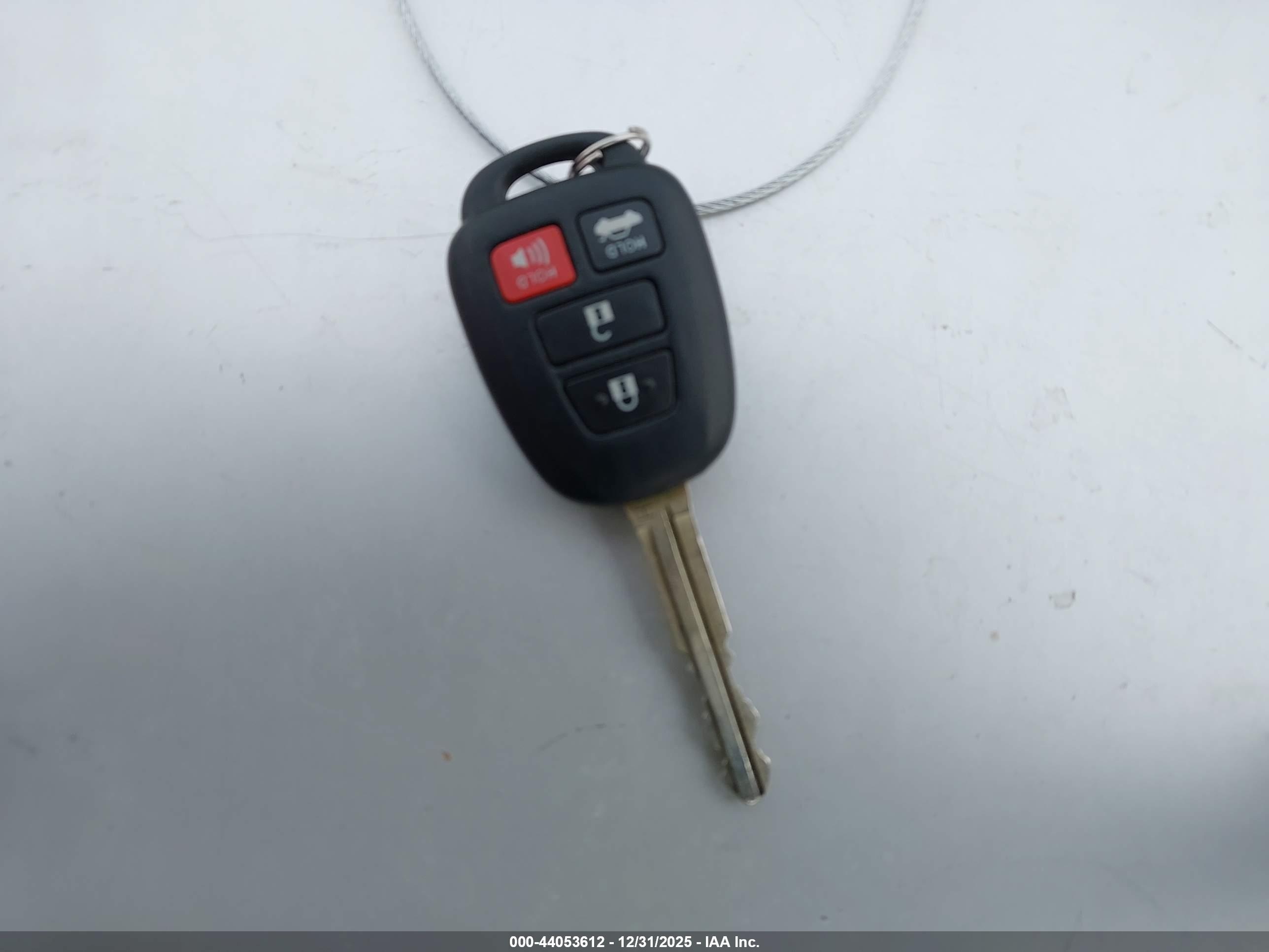 TOYOTA COROLLA image 11