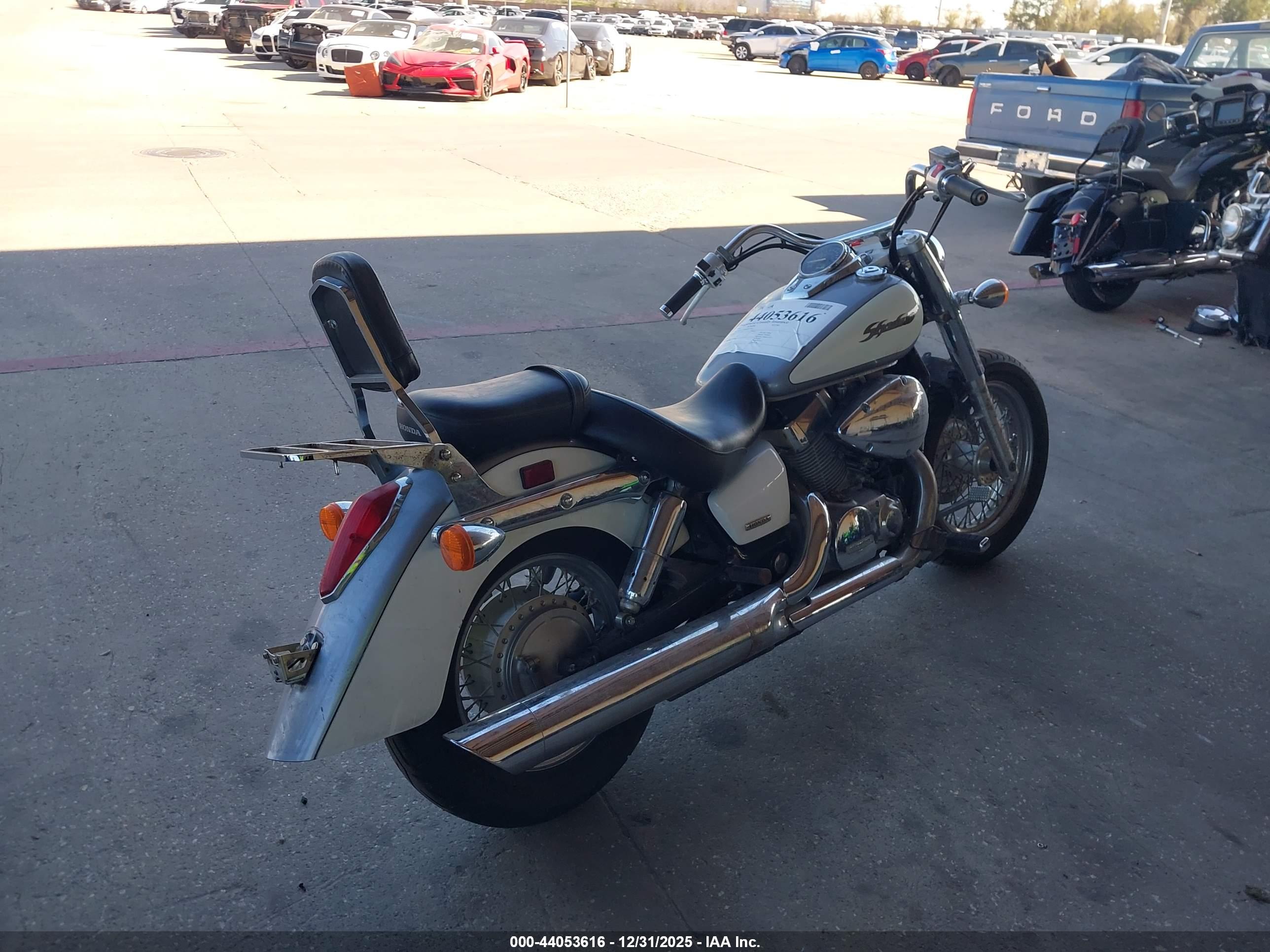HONDA VT750 image 4