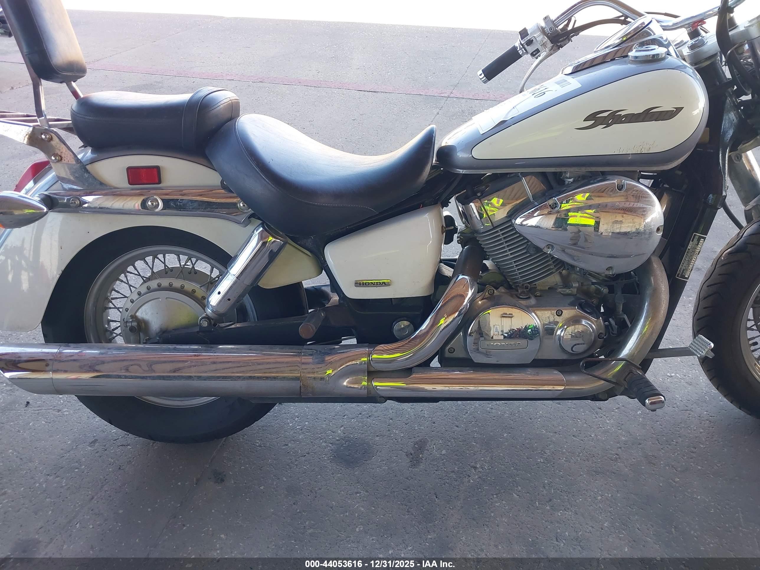 HONDA VT750 image 8