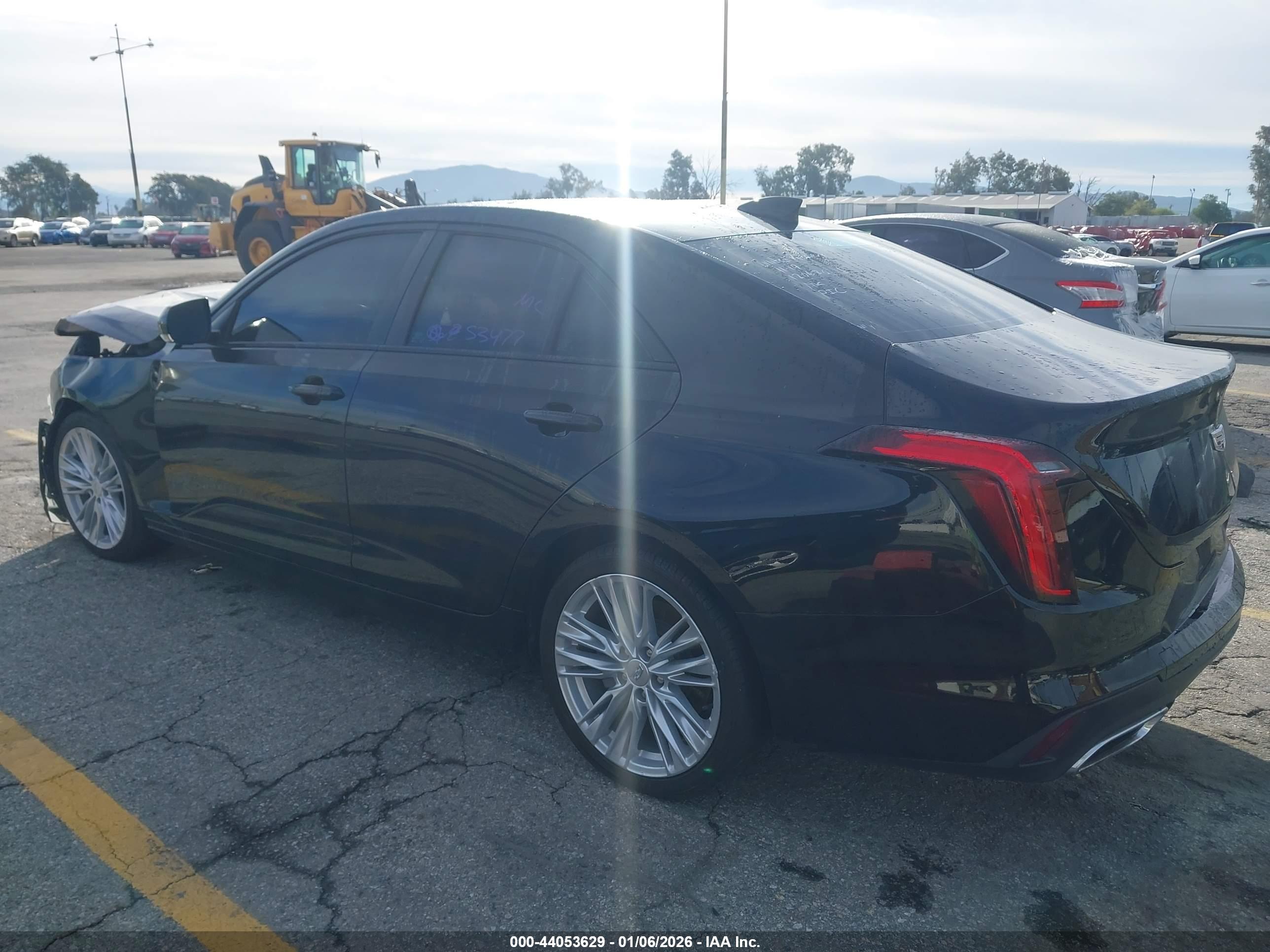 CADILLAC CT4 image 3