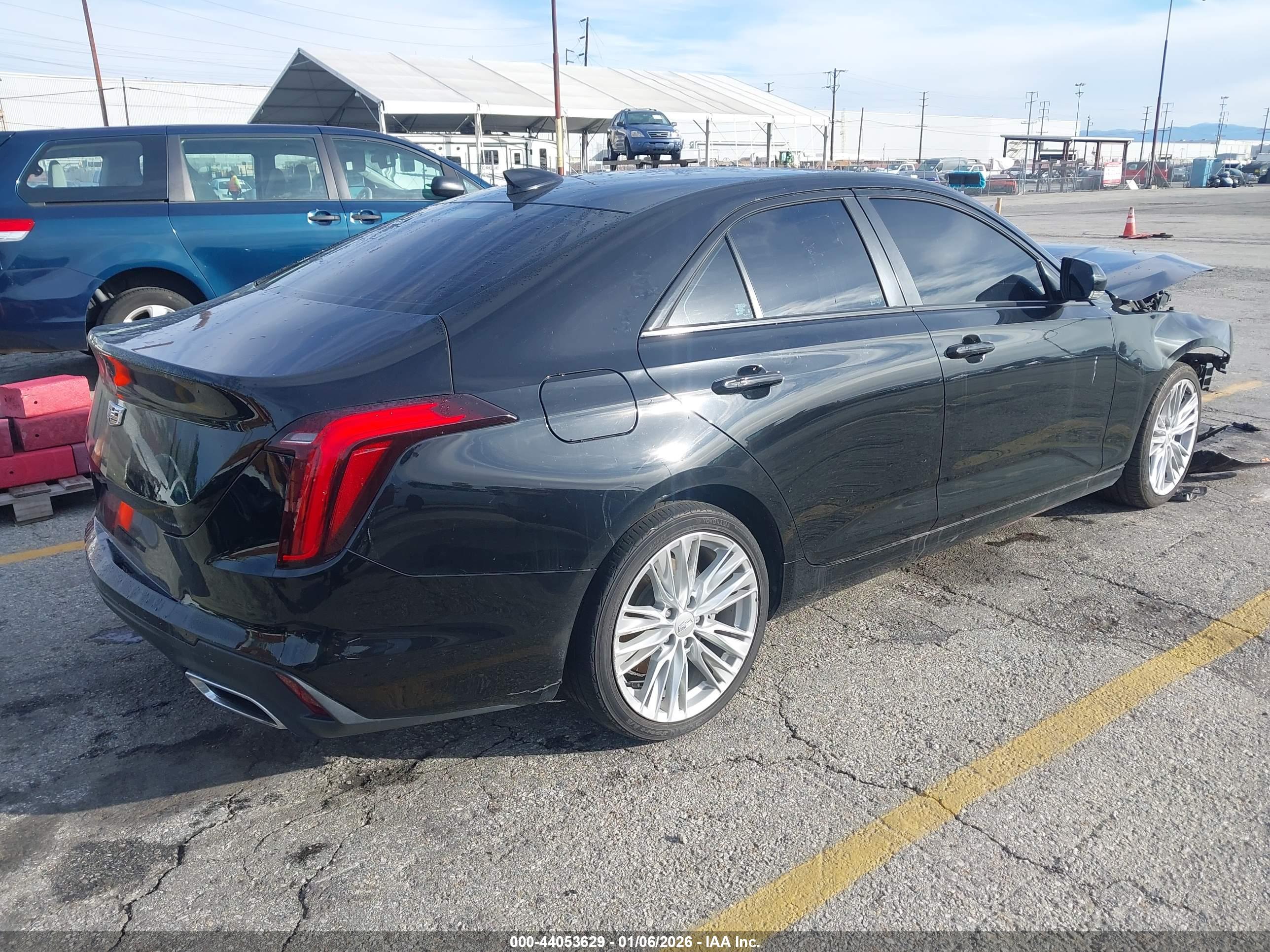 CADILLAC CT4 image 4
