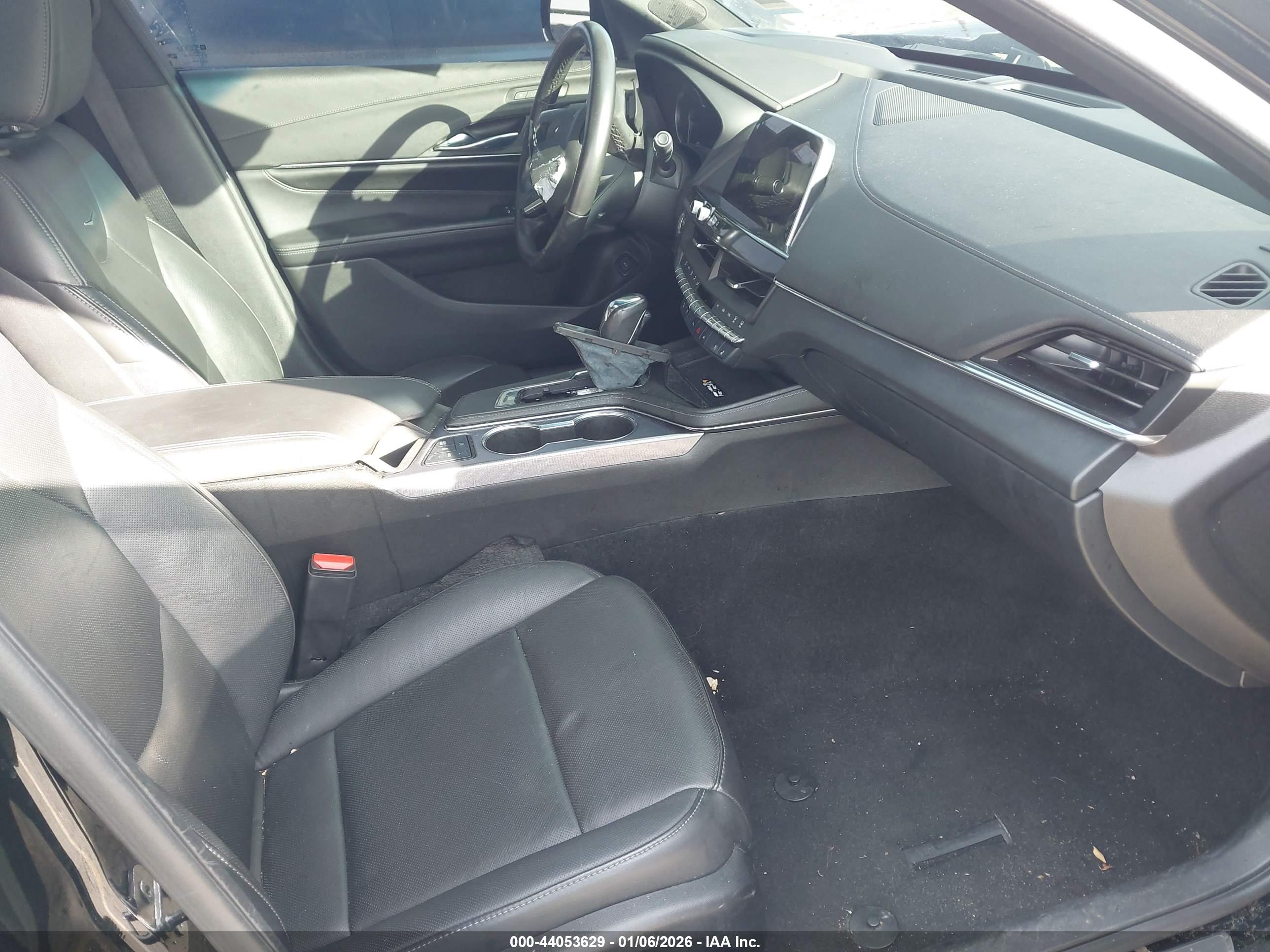 CADILLAC CT4 image 5