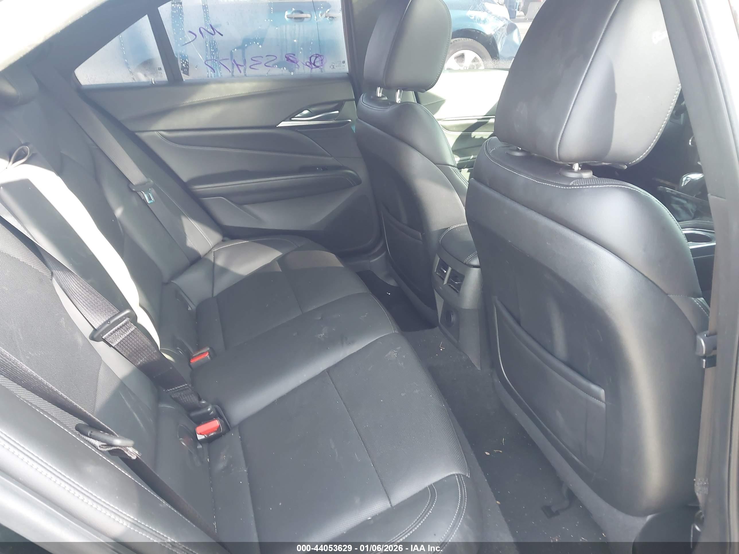 CADILLAC CT4 image 8