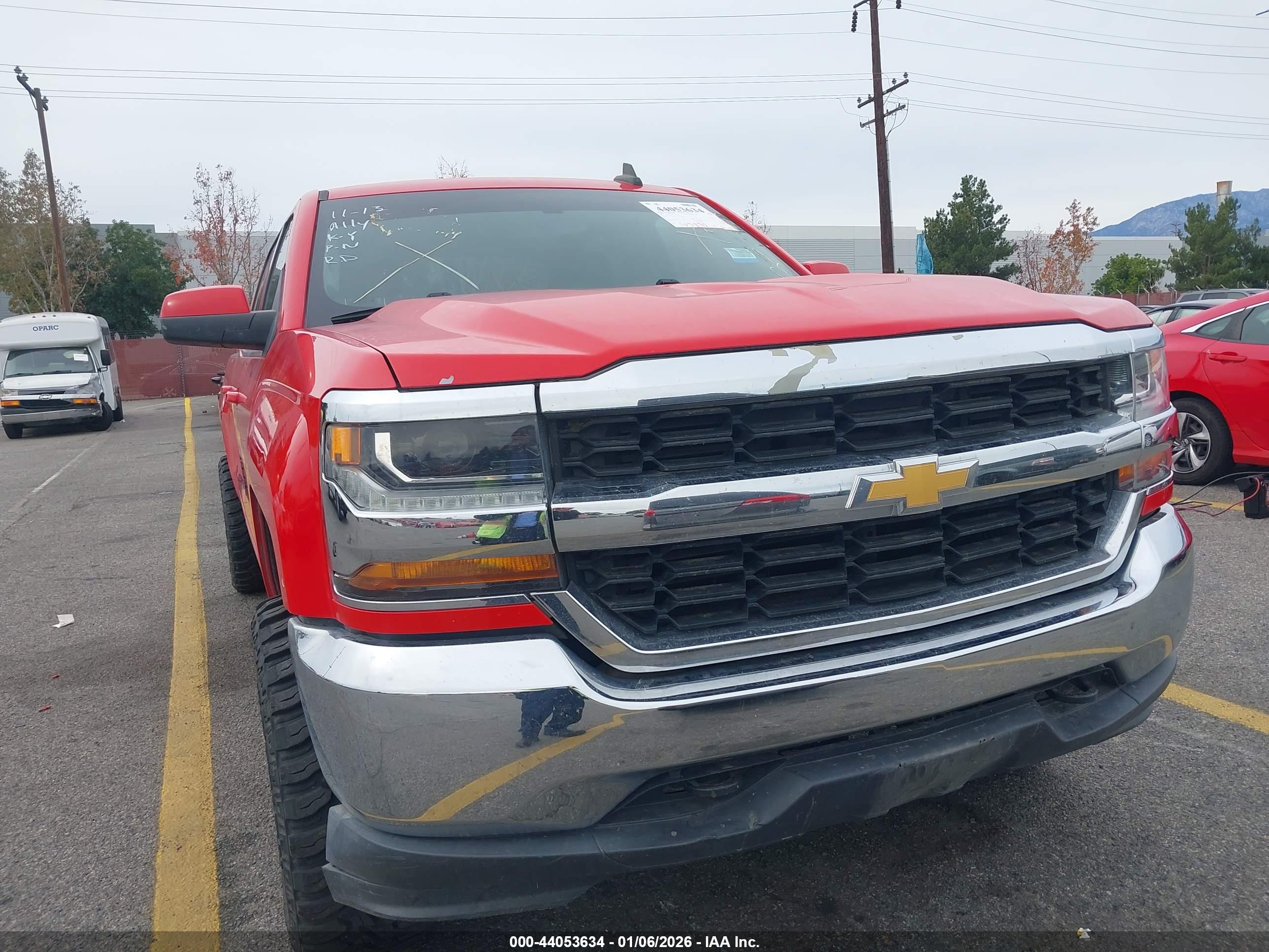 CHEVROLET SILVERADO image 6