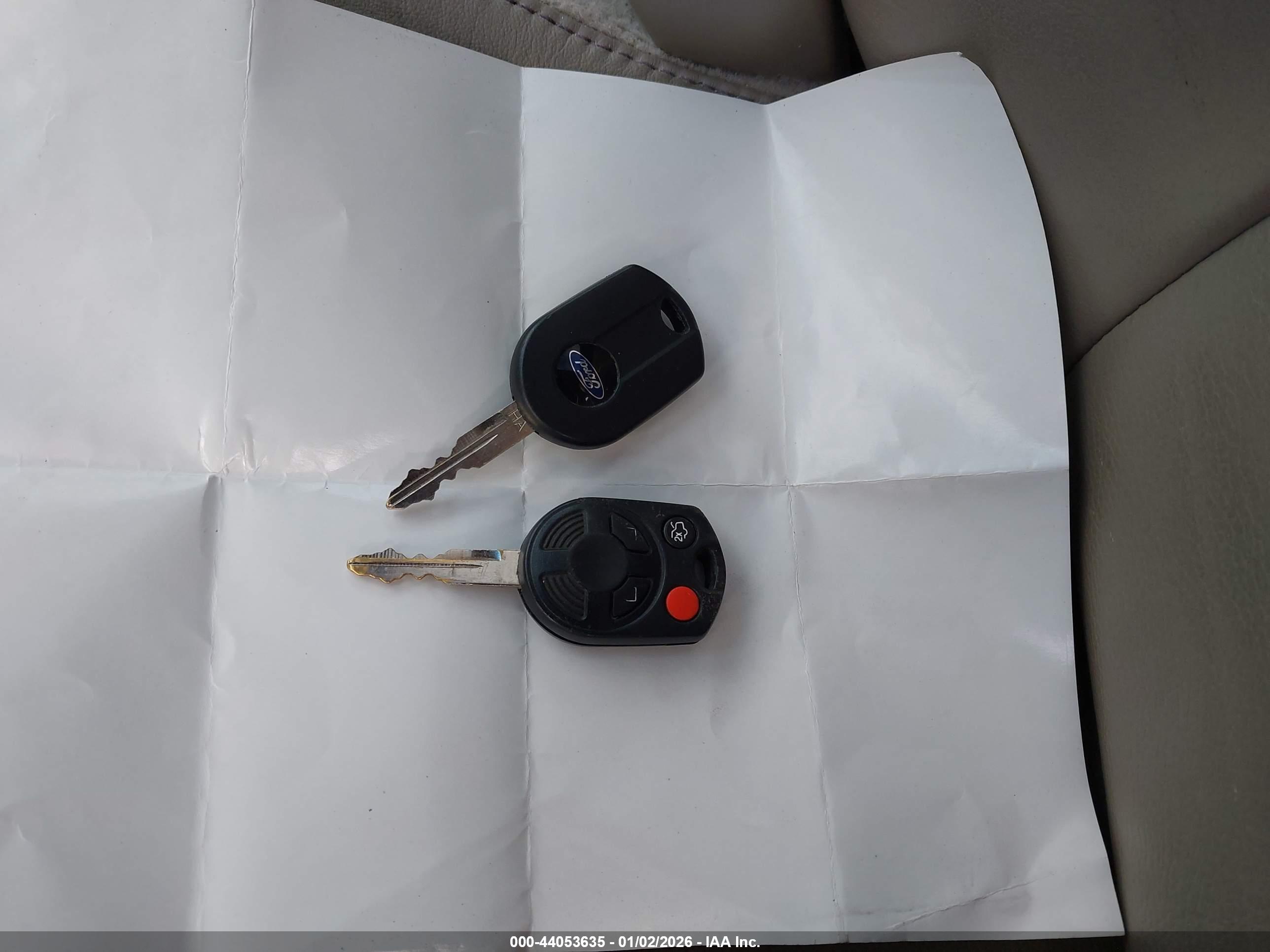 FORD FUSION image 11