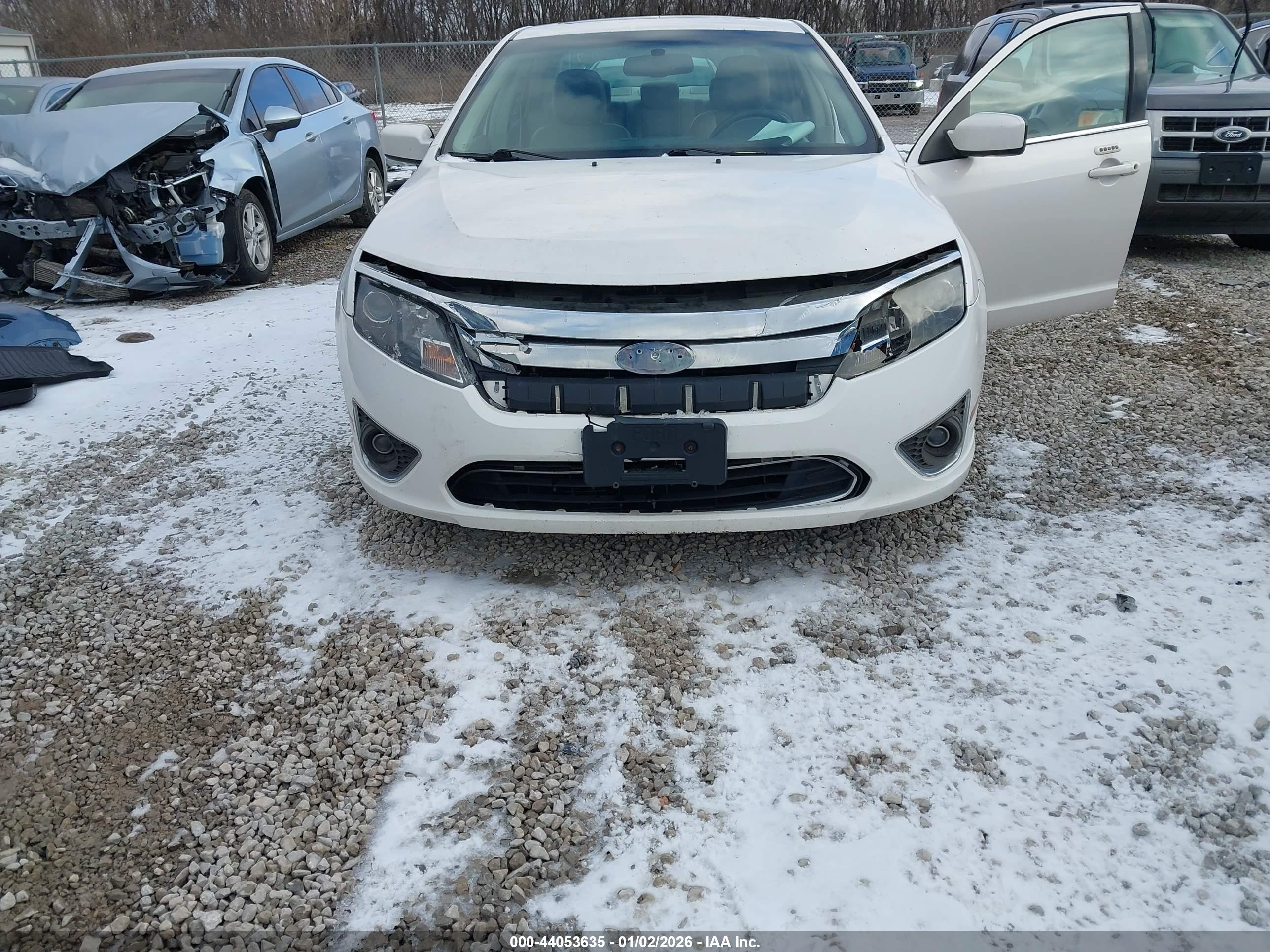 FORD FUSION image 6