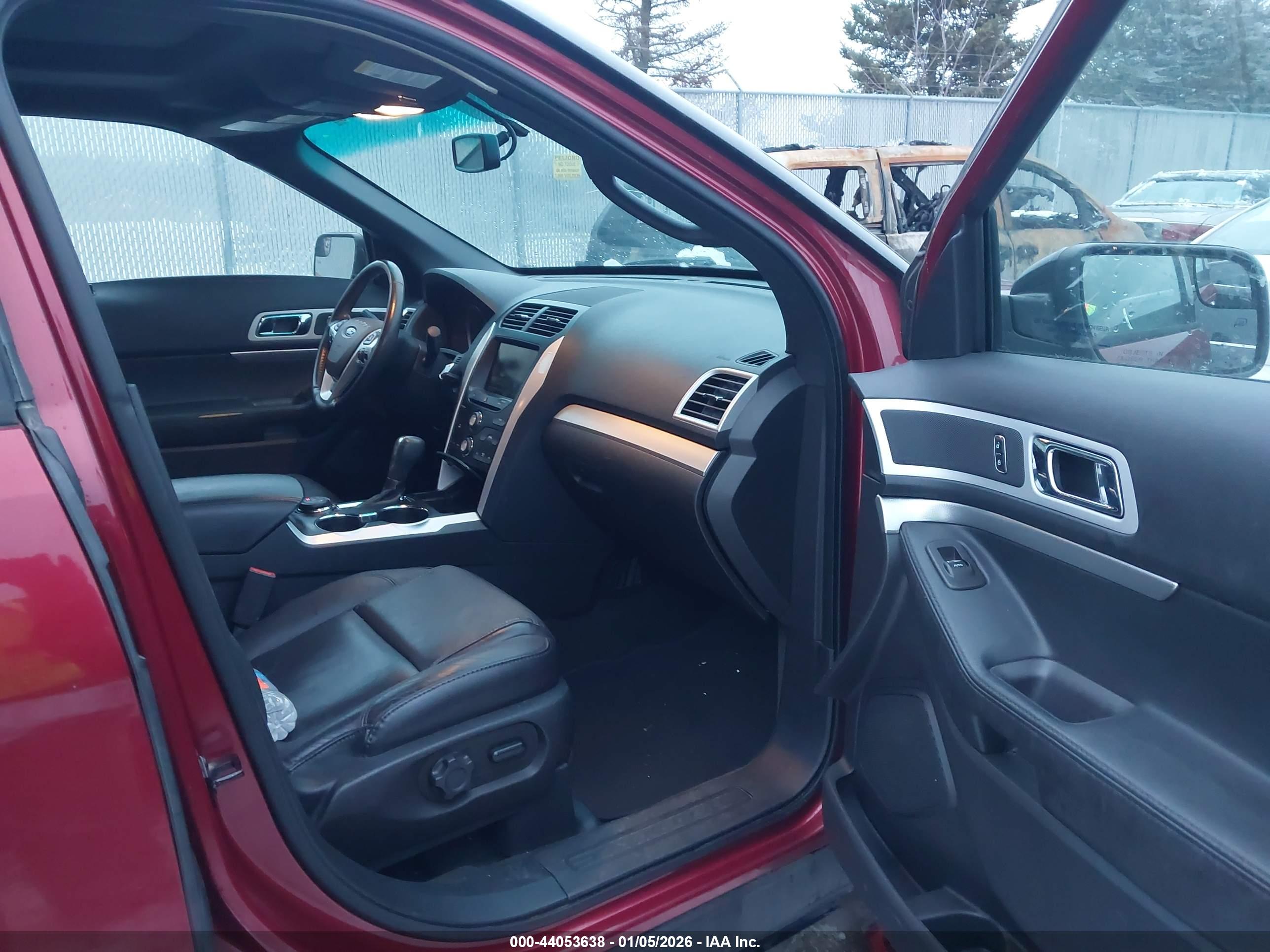 FORD EXPLORER image 5