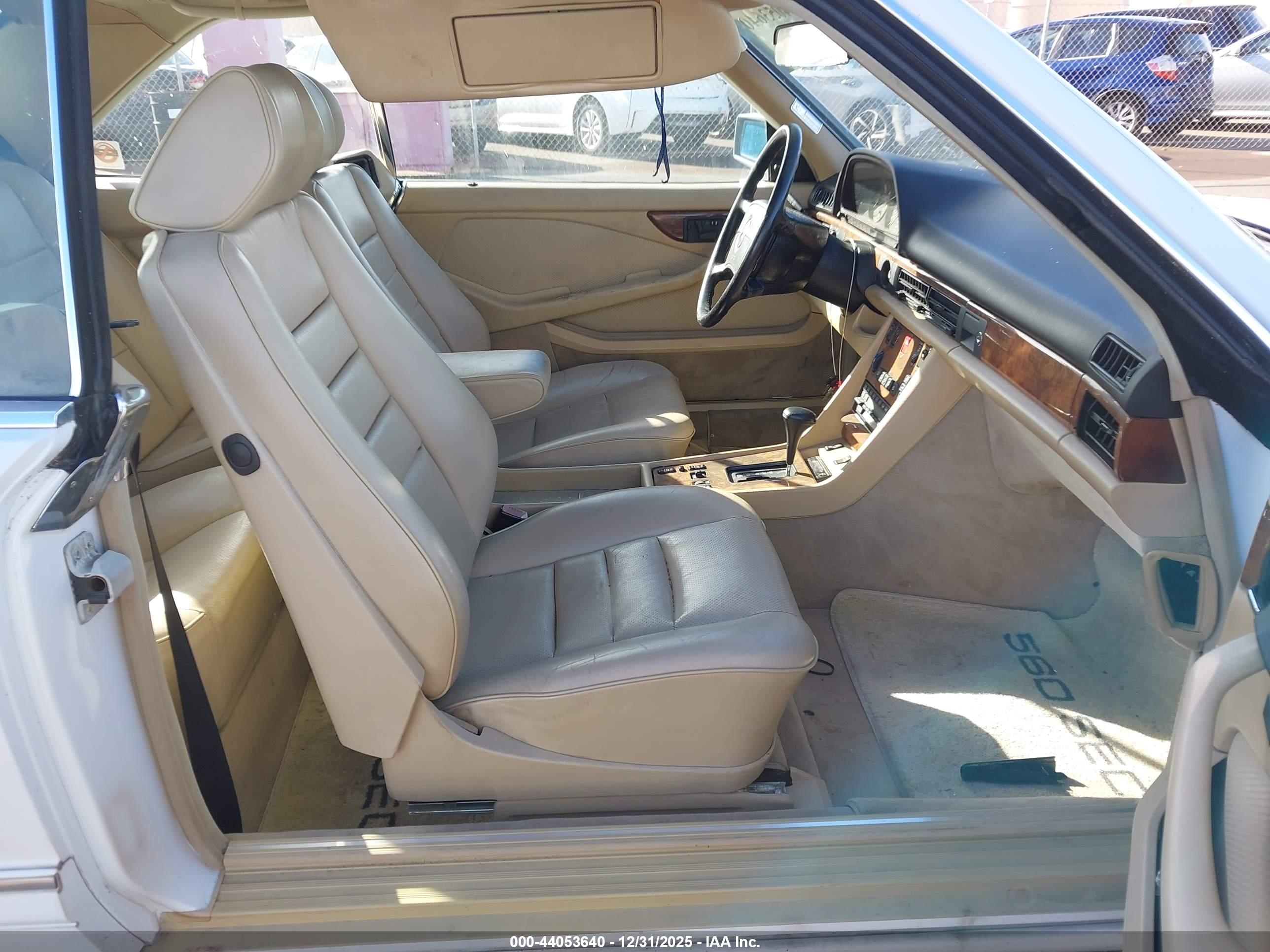 MERCEDES-BENZ 560 image 5