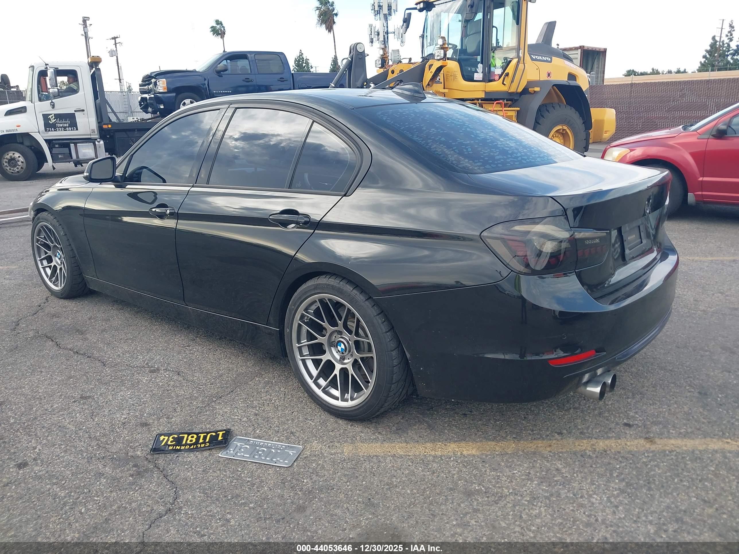 BMW 328I image 3