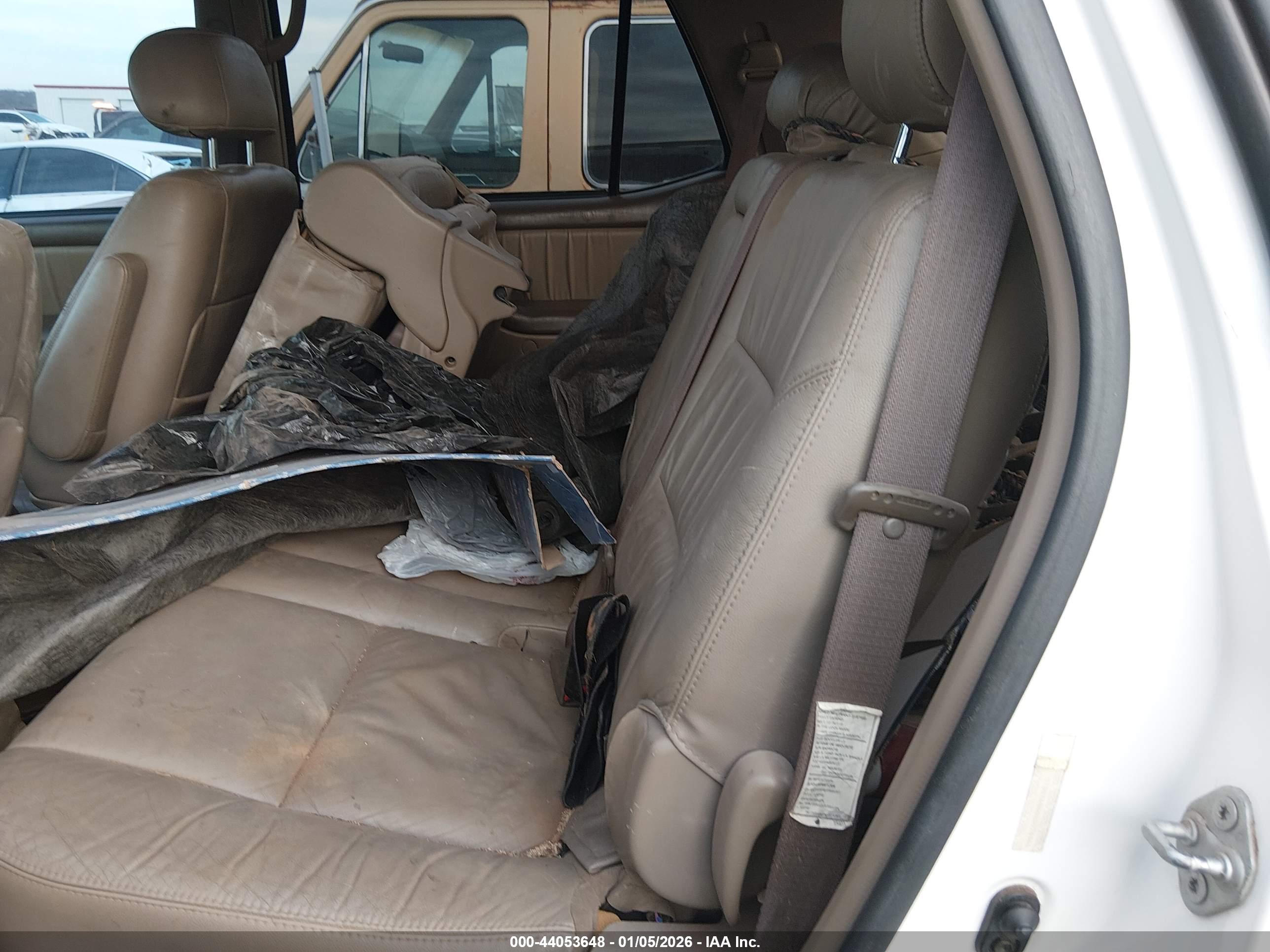 TOYOTA SEQUOIA image 8