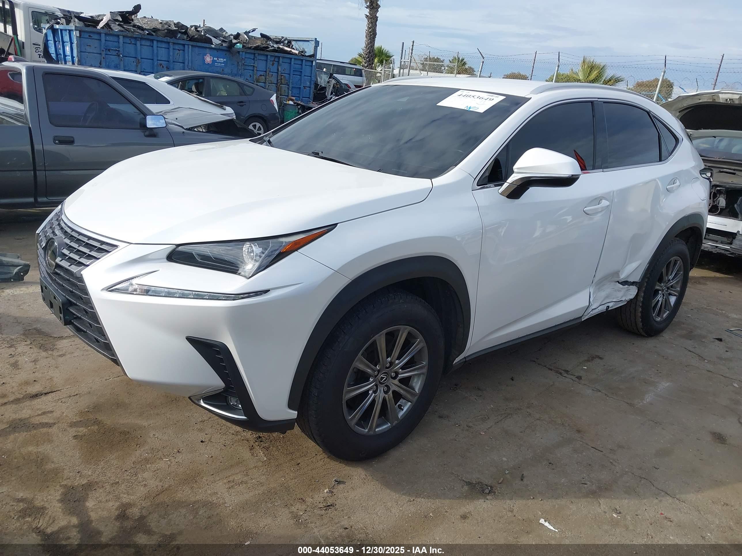 LEXUS NX image 2