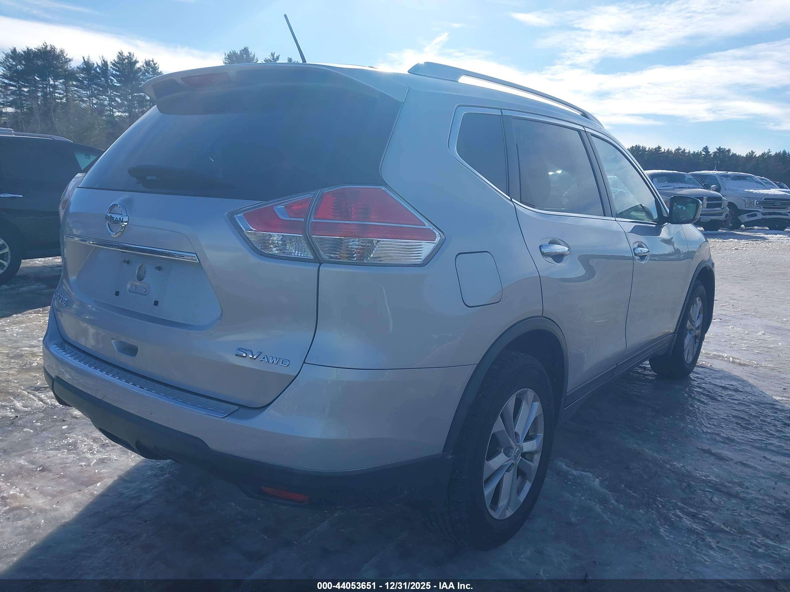 NISSAN ROGUE image 4