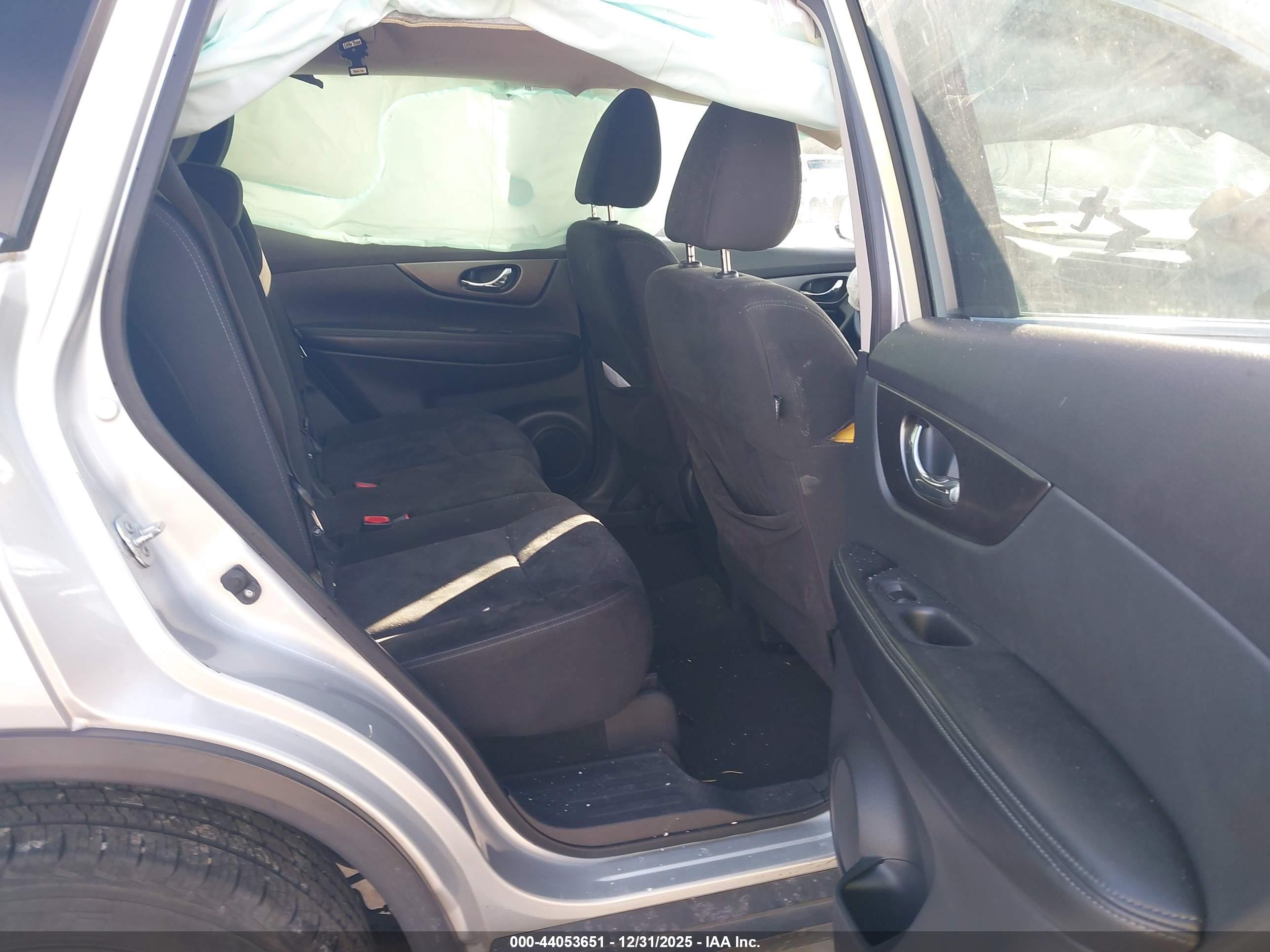 NISSAN ROGUE image 8