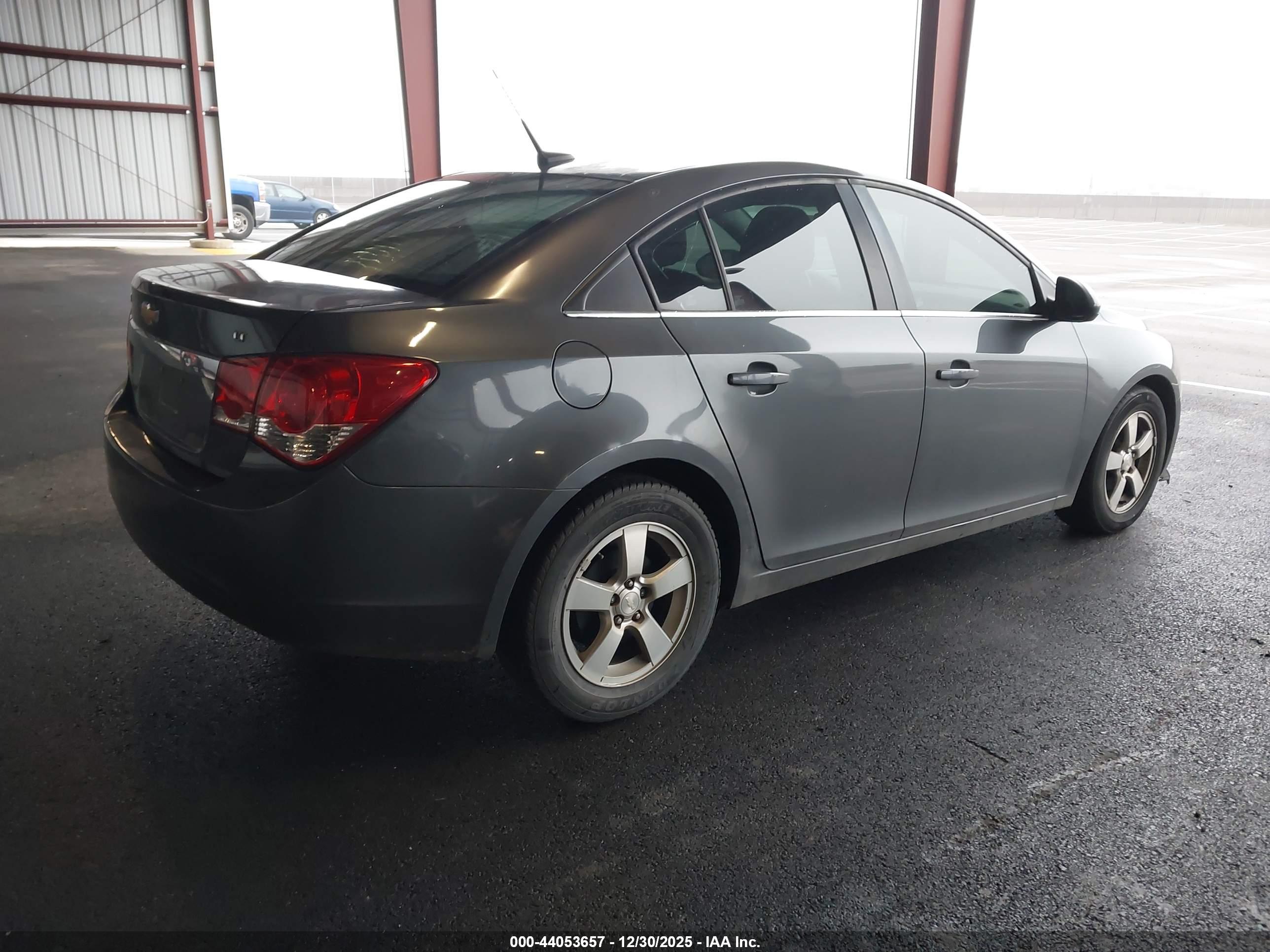 CHEVROLET CRUZE image 4
