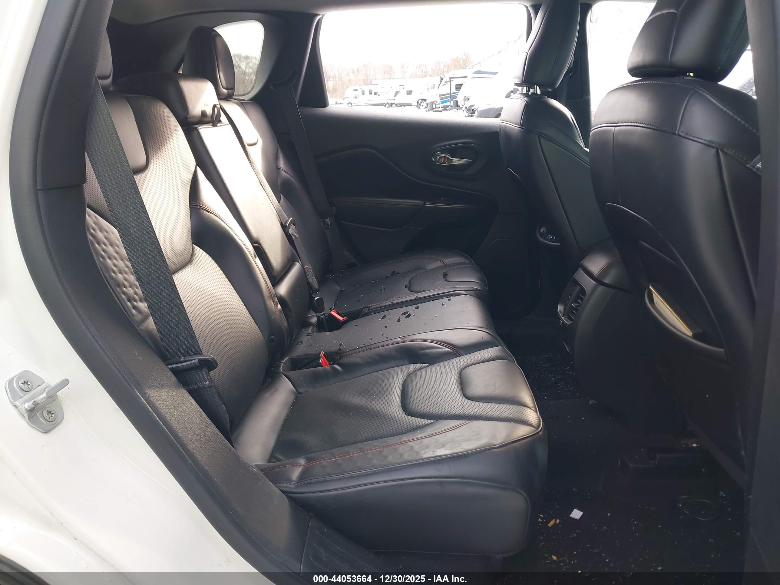 JEEP CHEROKEE image 8