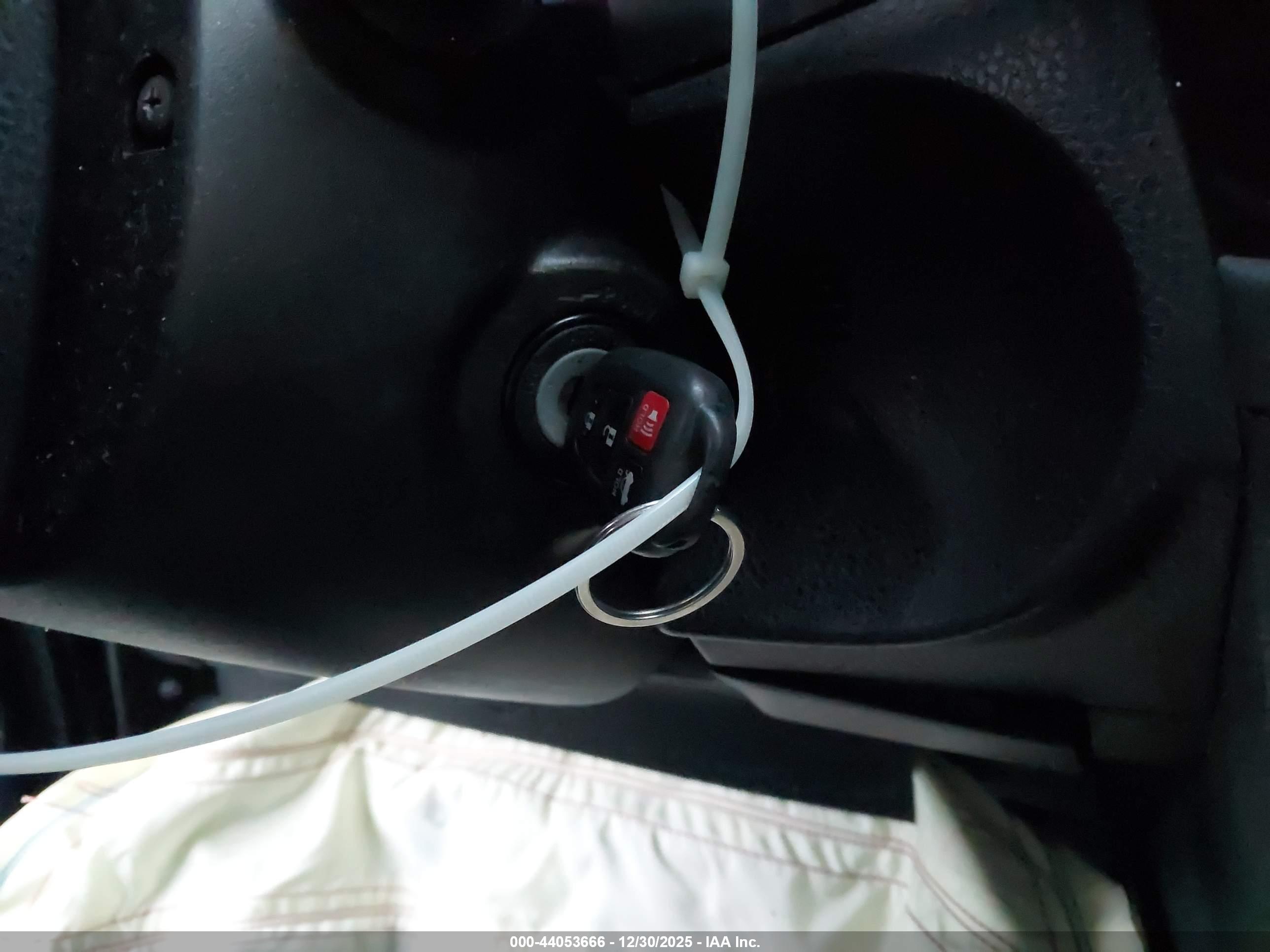 TOYOTA COROLLA image 11