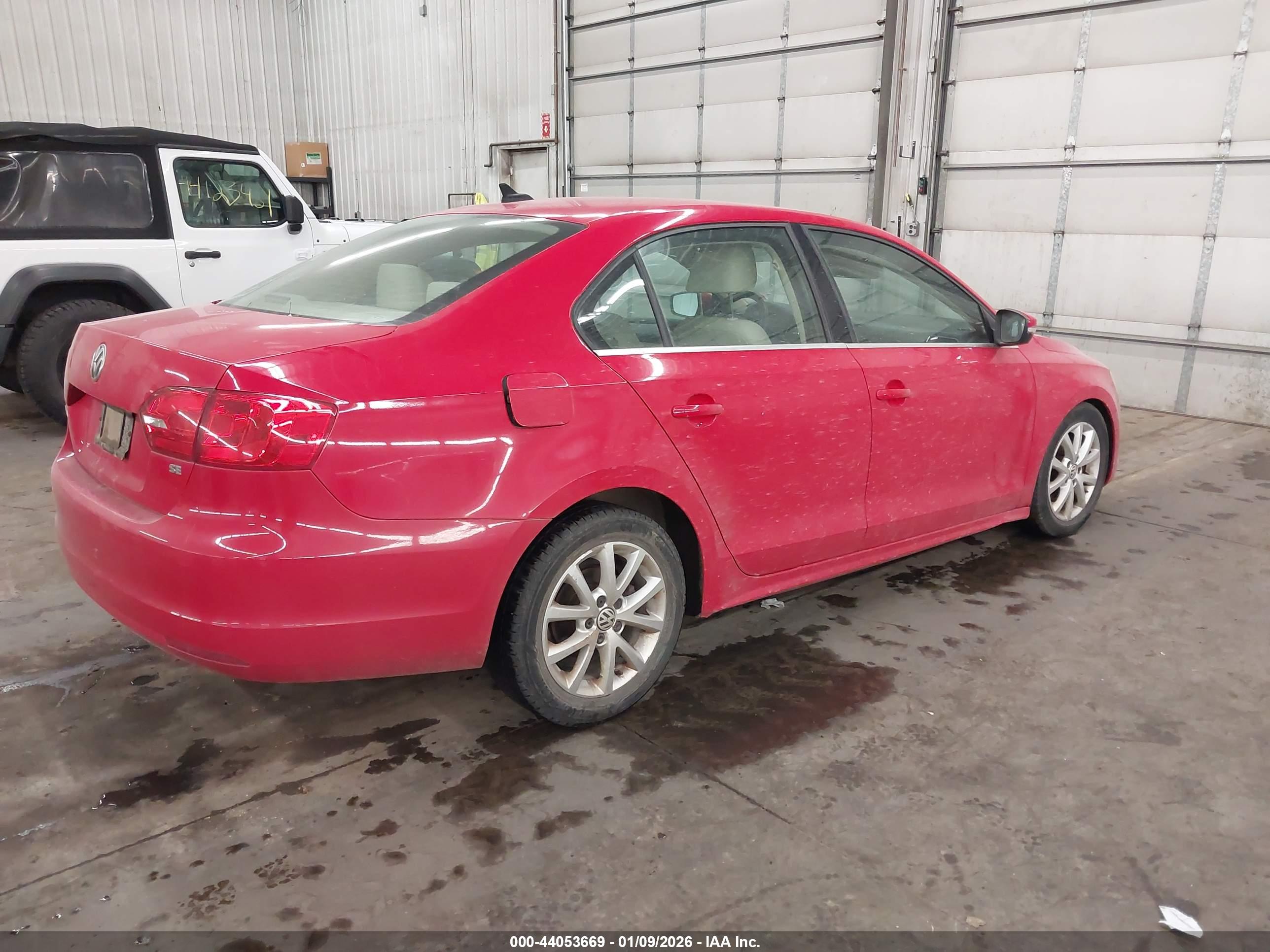 VOLKSWAGEN JETTA image 4