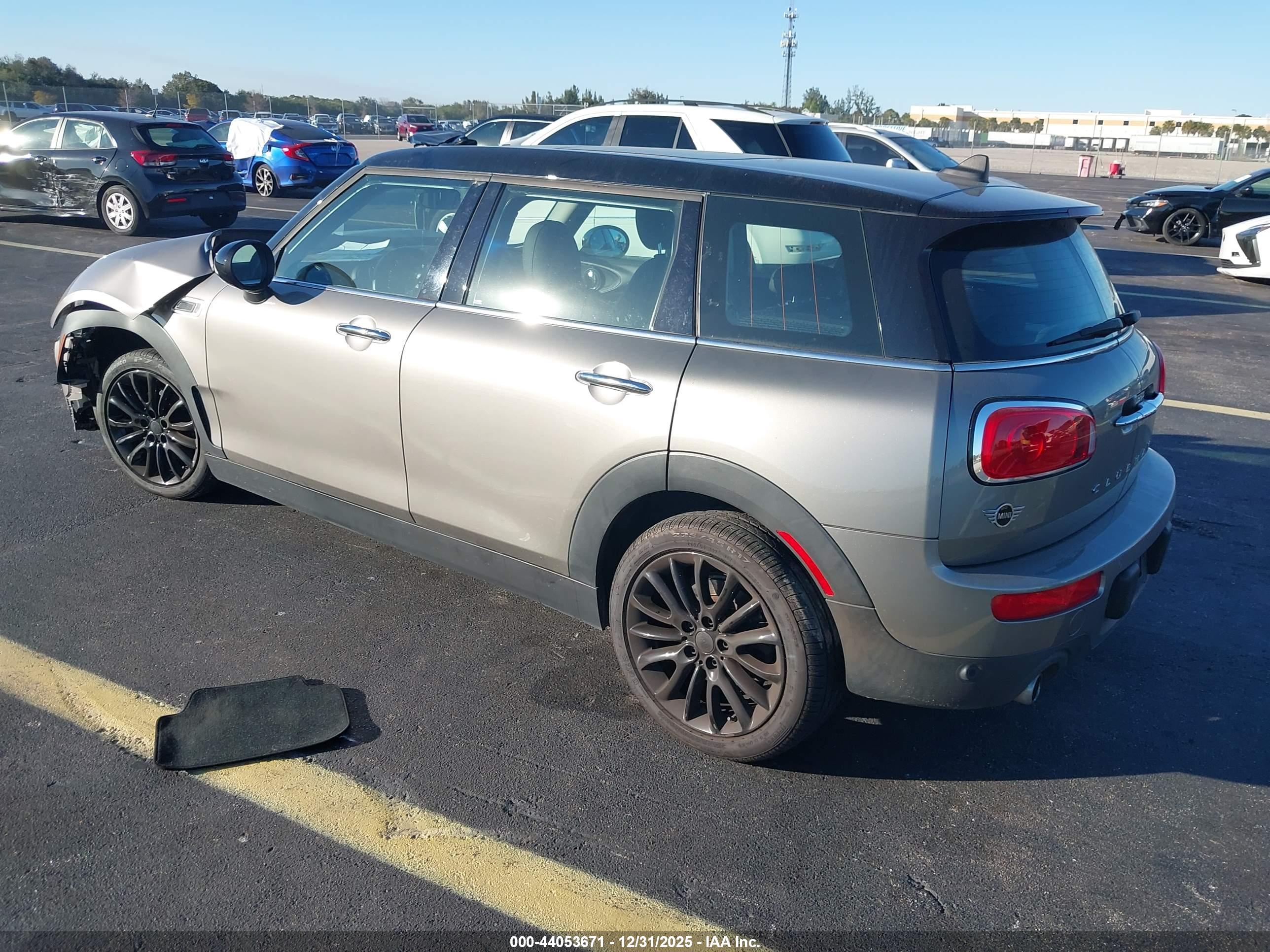 MINI CLUBMAN image 3