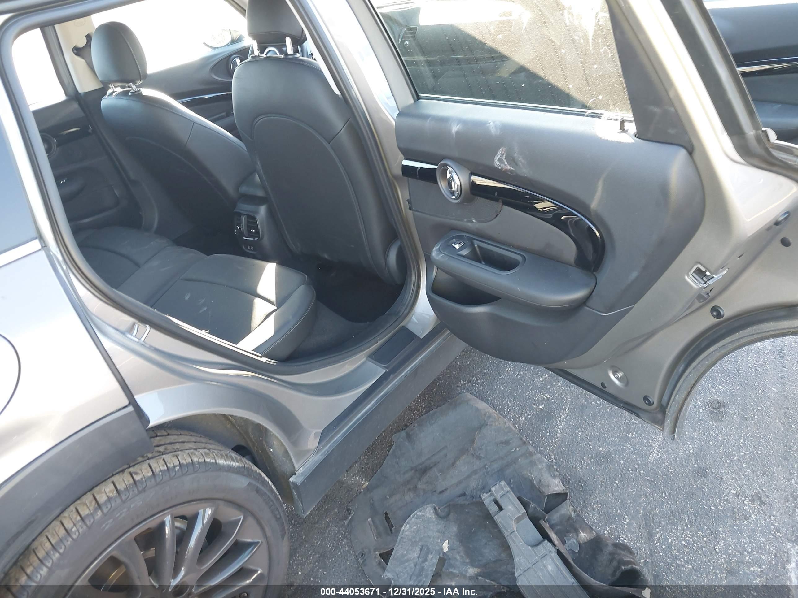 MINI CLUBMAN image 8