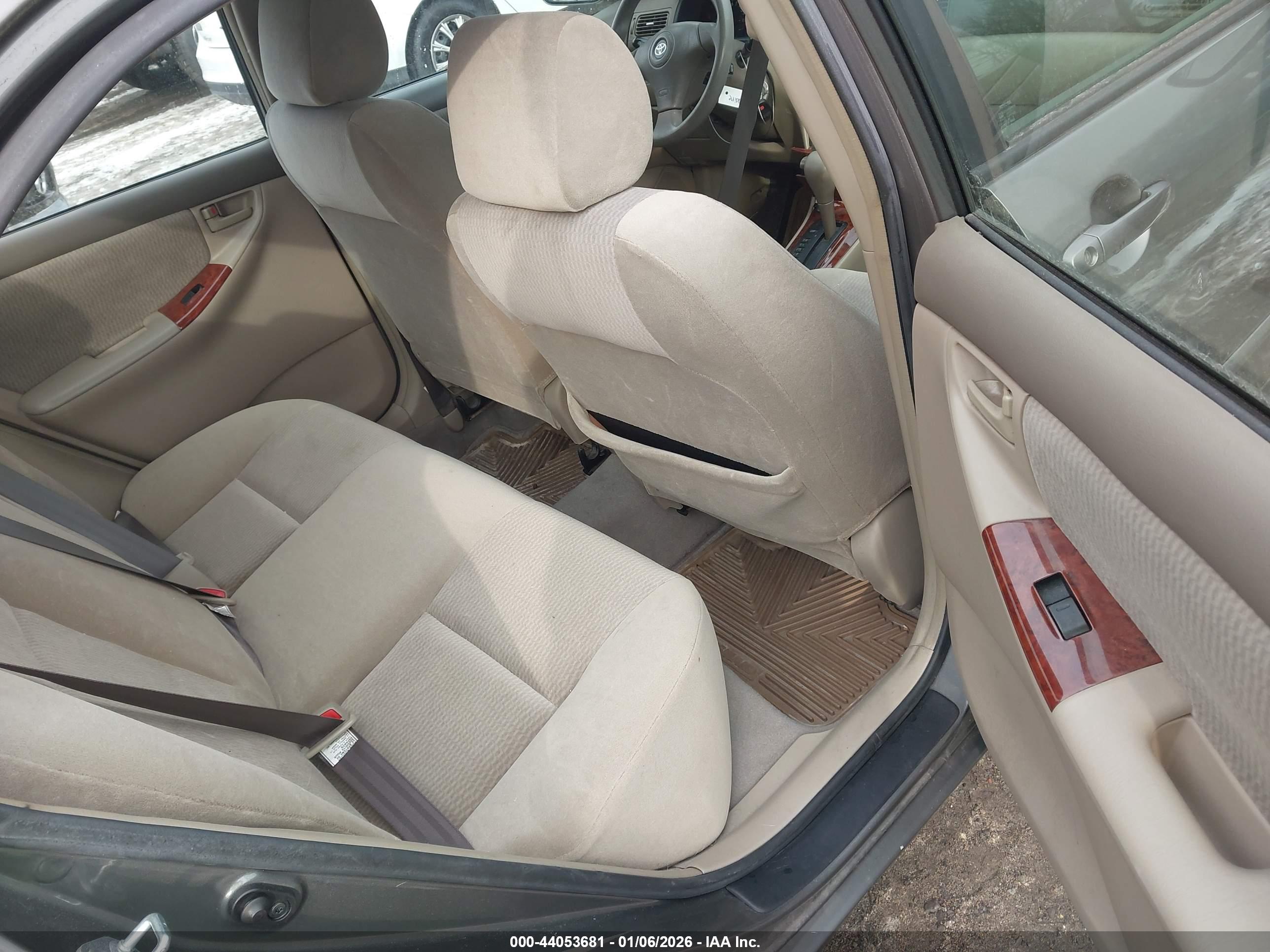 TOYOTA COROLLA image 8
