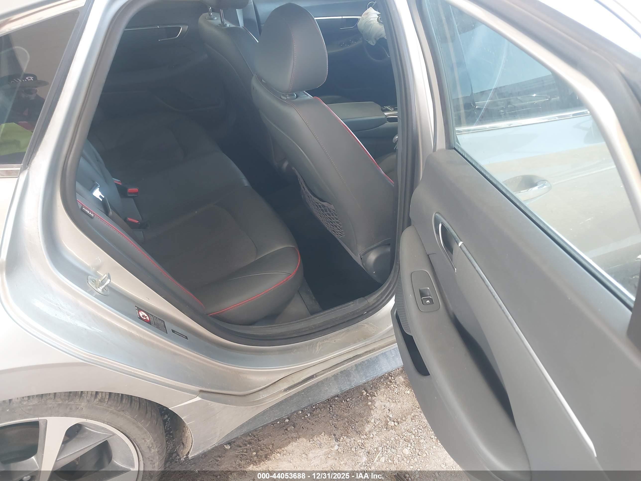 HYUNDAI SONATA image 8