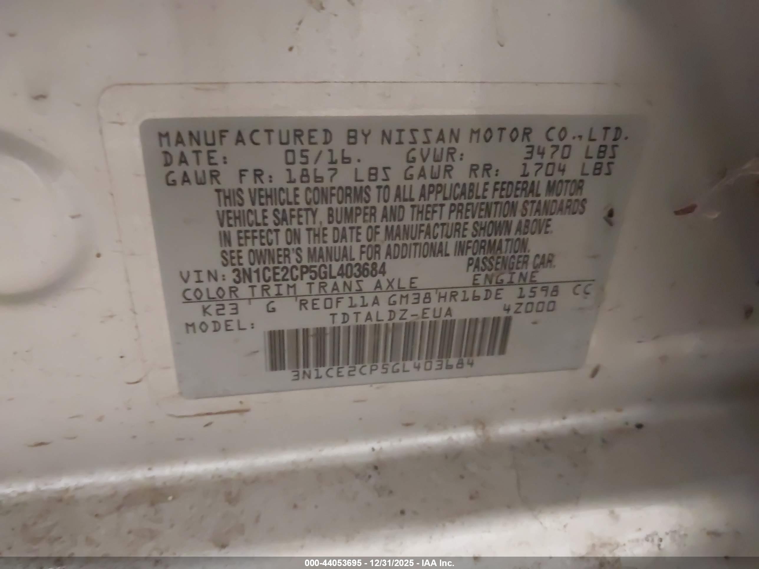 NISSAN VERSA image 9