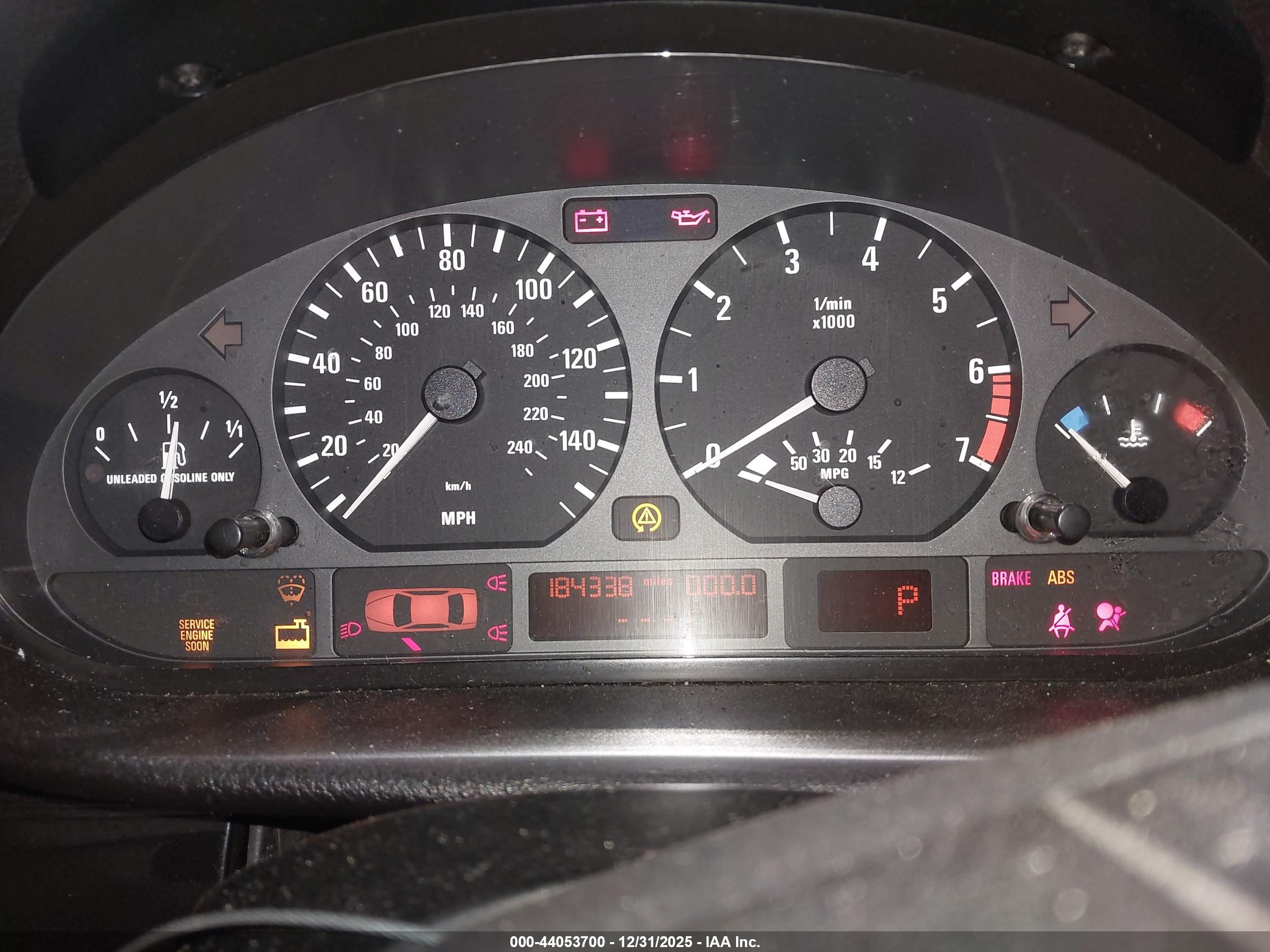 BMW 325I image 7