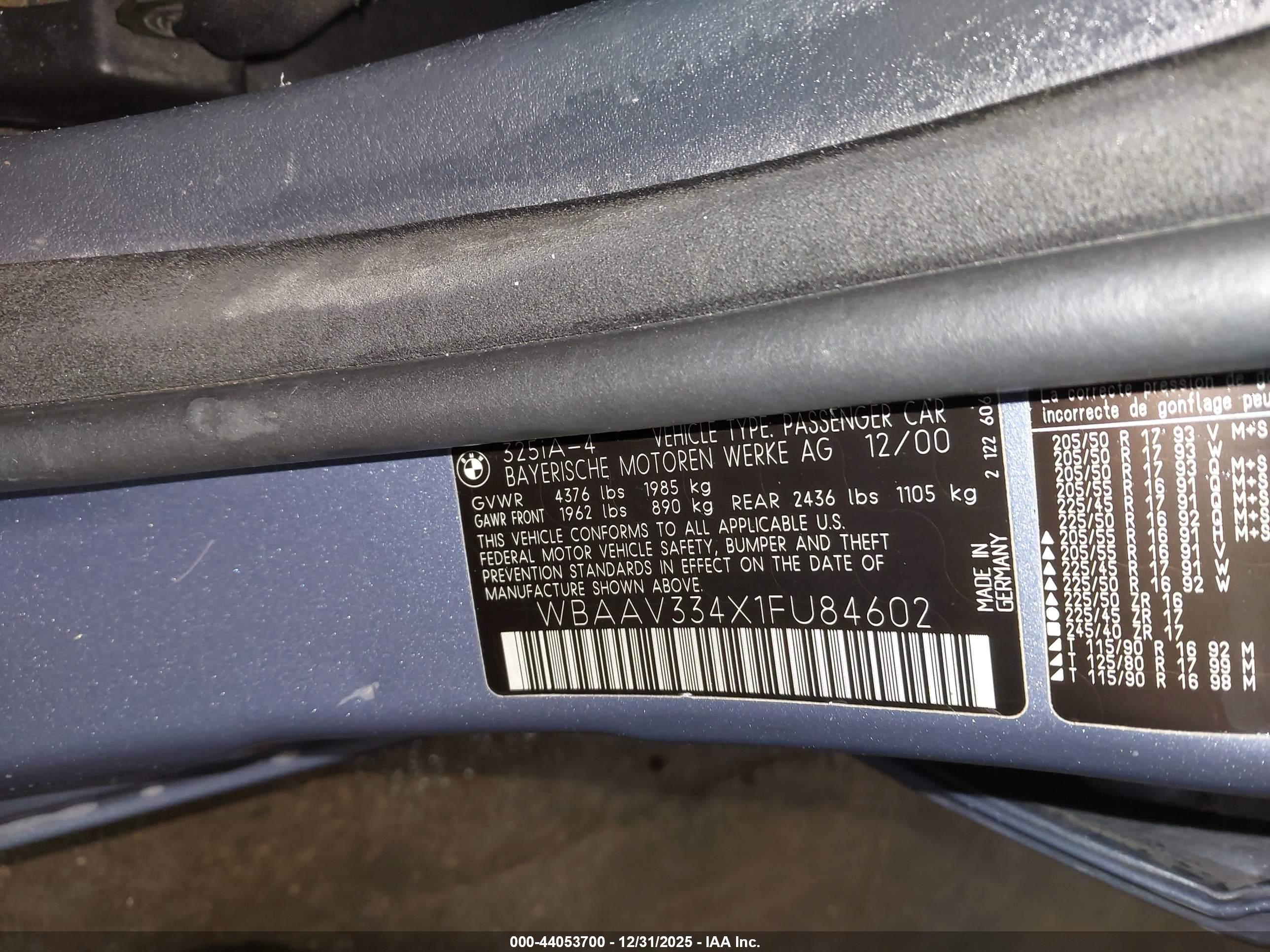BMW 325I image 9