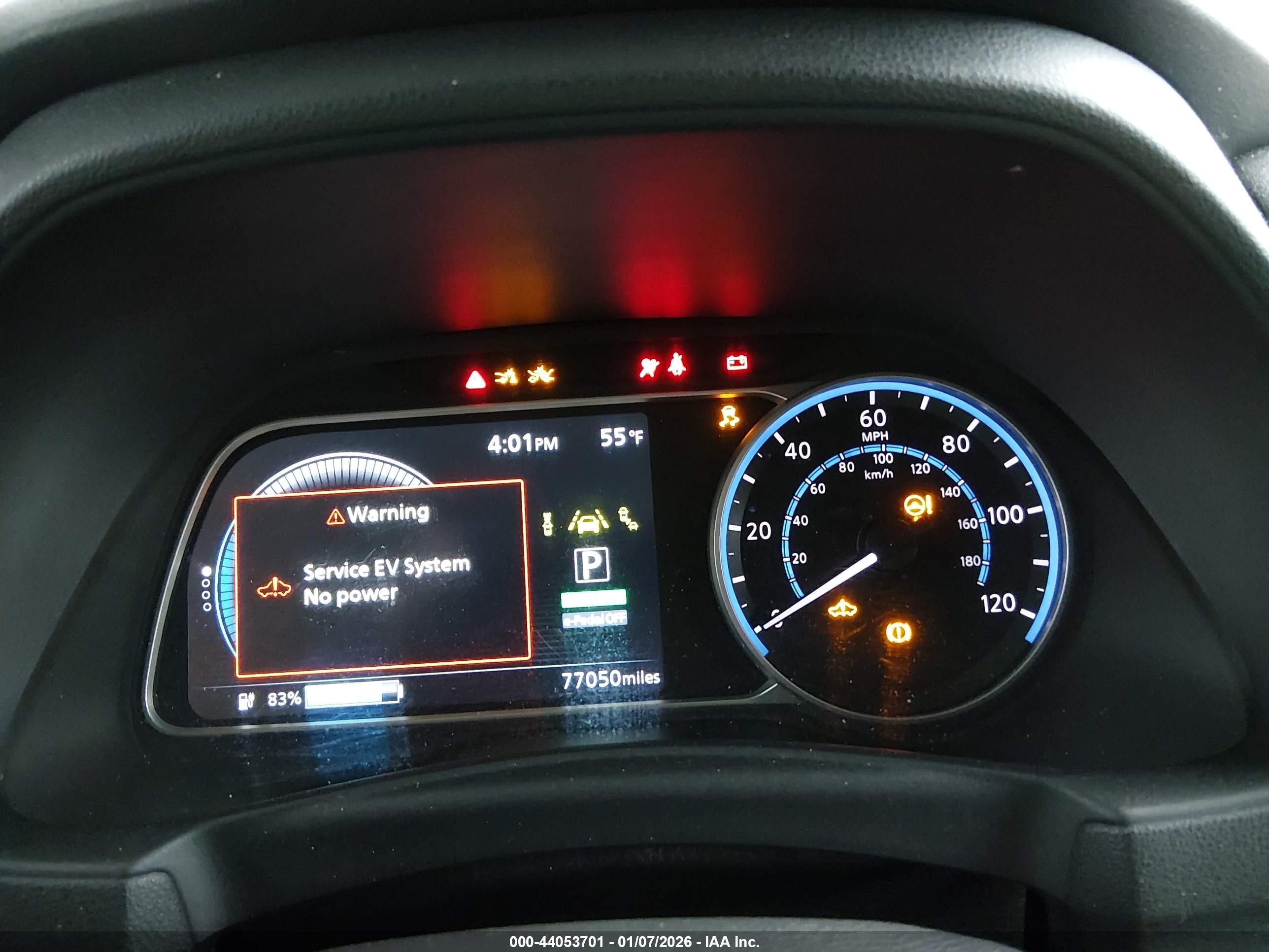 NISSAN LEAF image 7