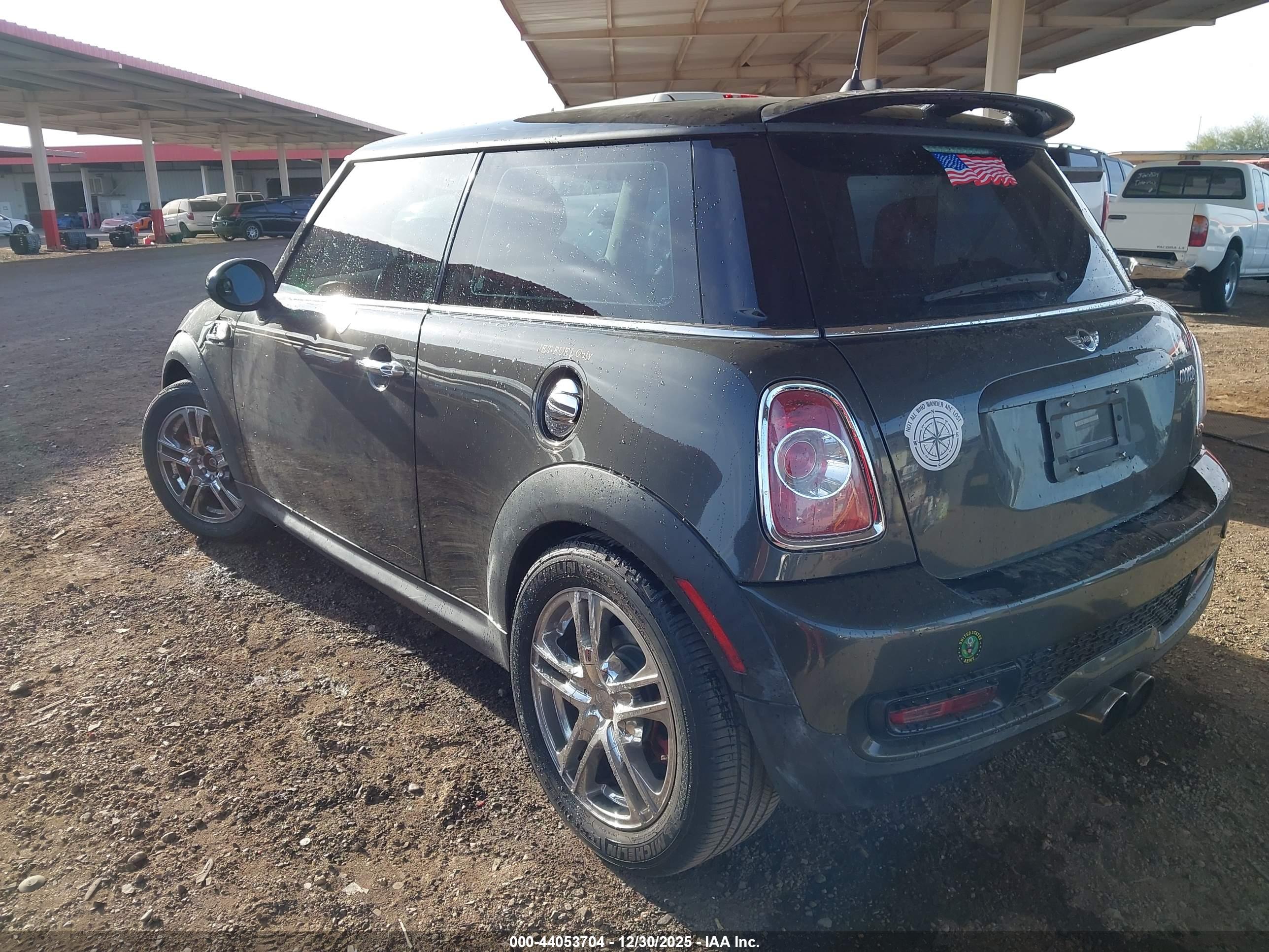 MINI COOPER image 3