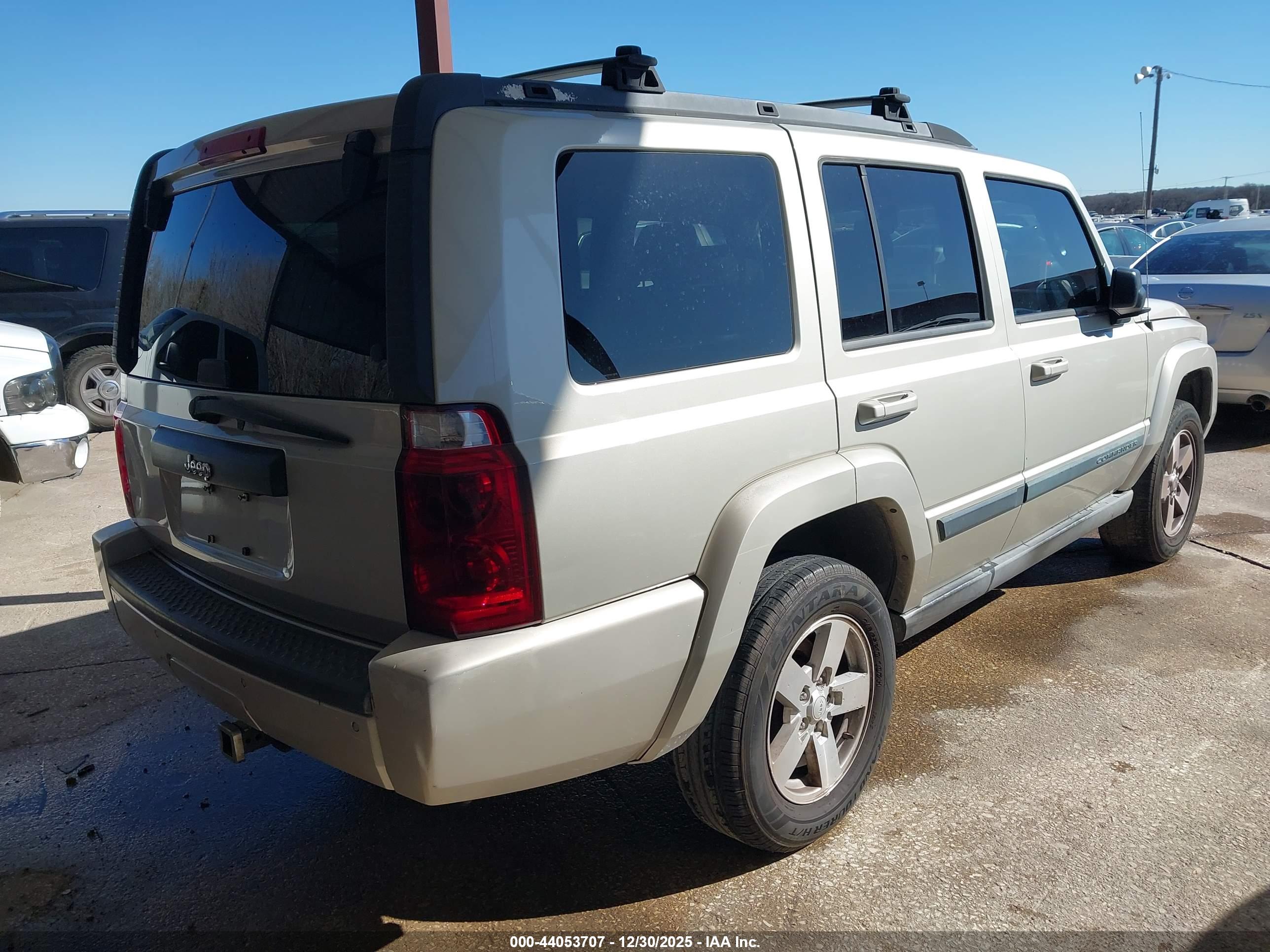 JEEP COMMANDER image 4