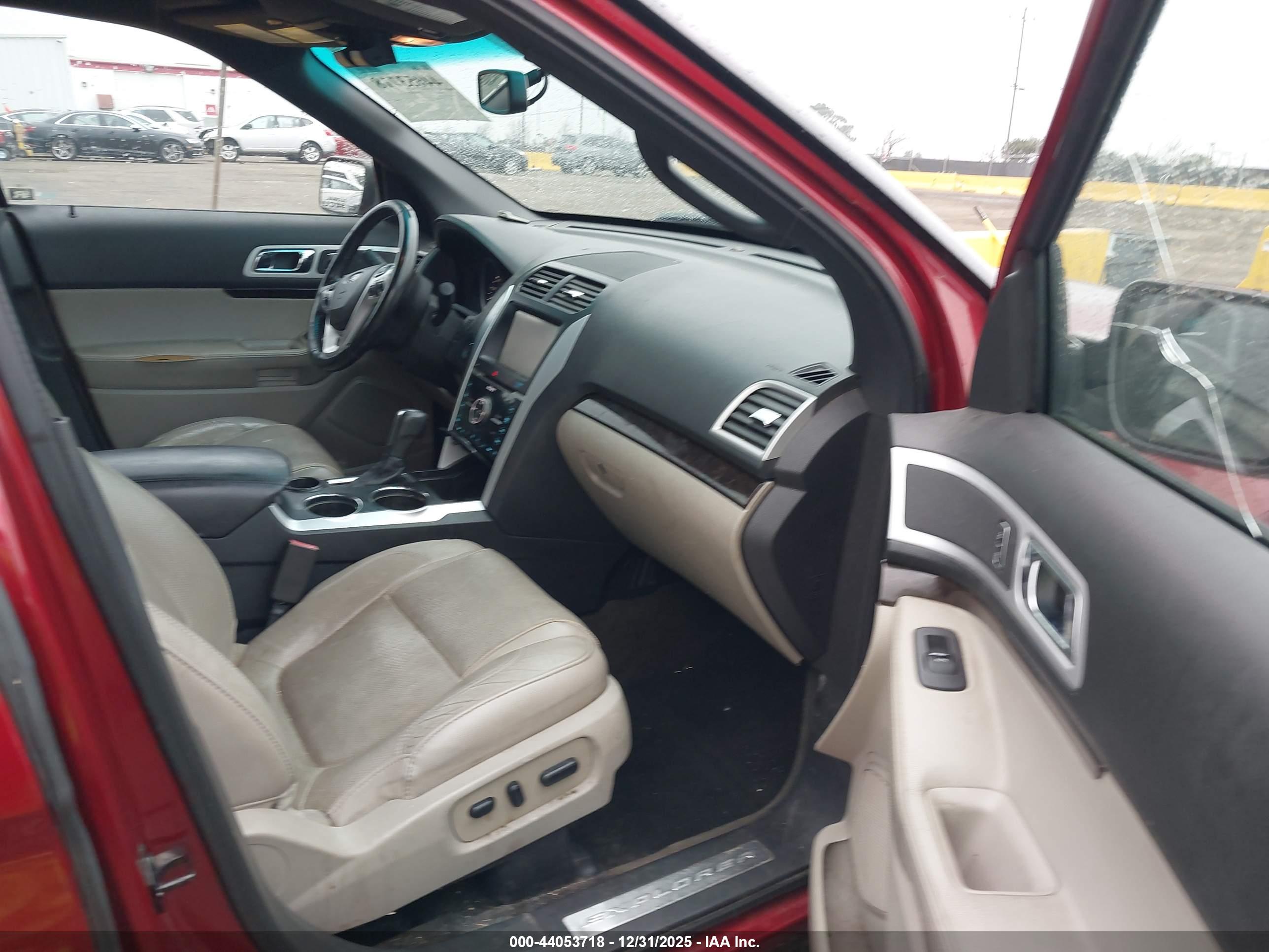 FORD EXPLORER image 5